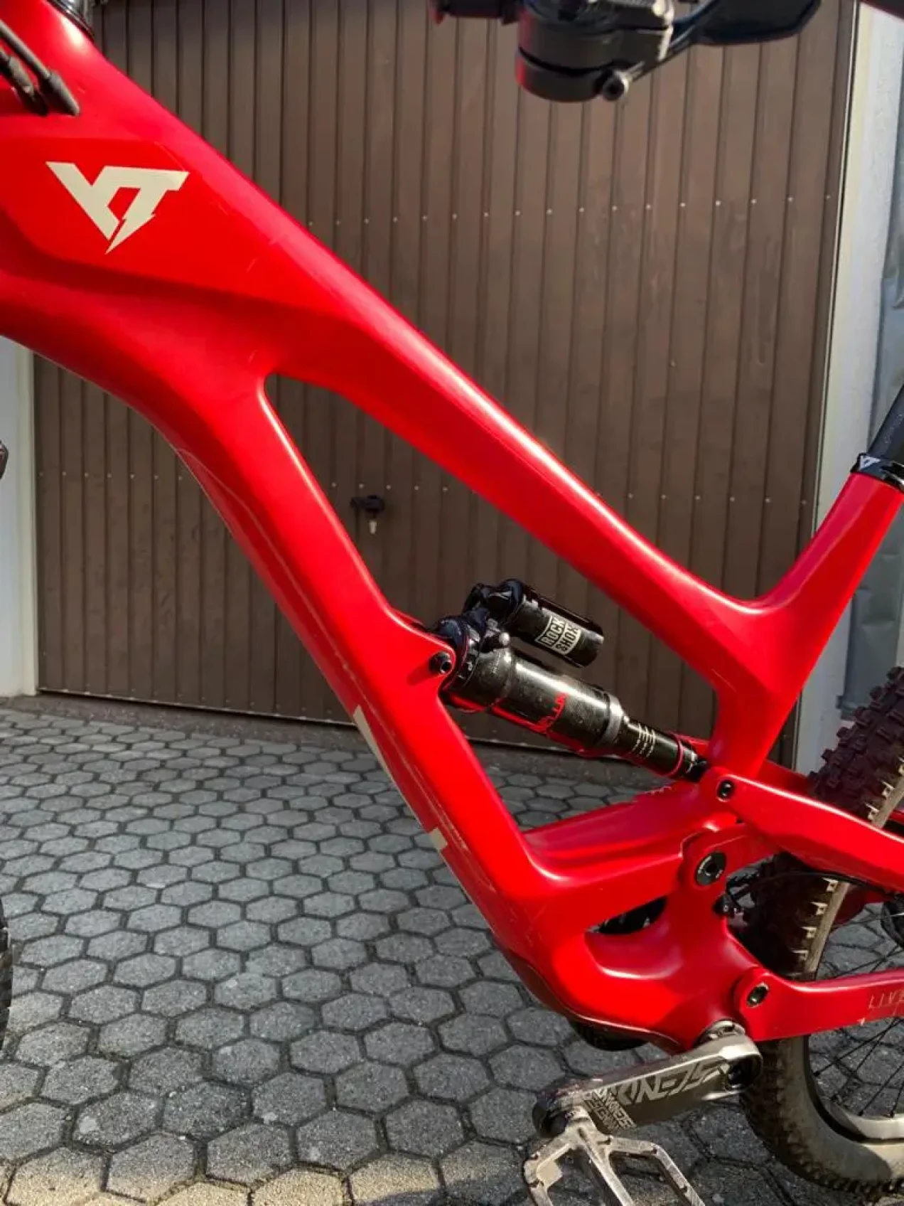 Yt Industries Capra Cf Pro Used In L Buycycle