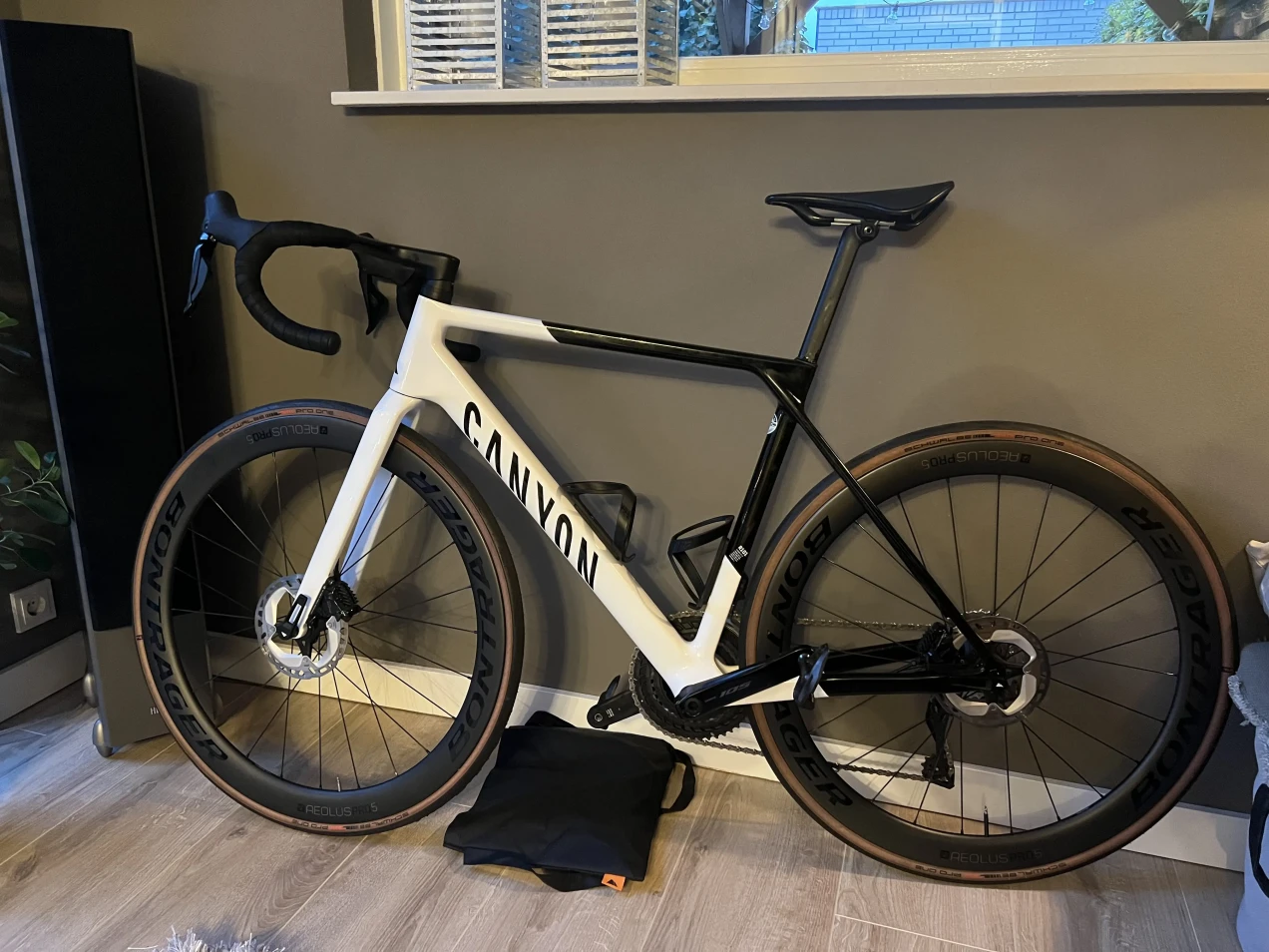 Canyon Ultimate Cf Sl Di Used In M Buycycle