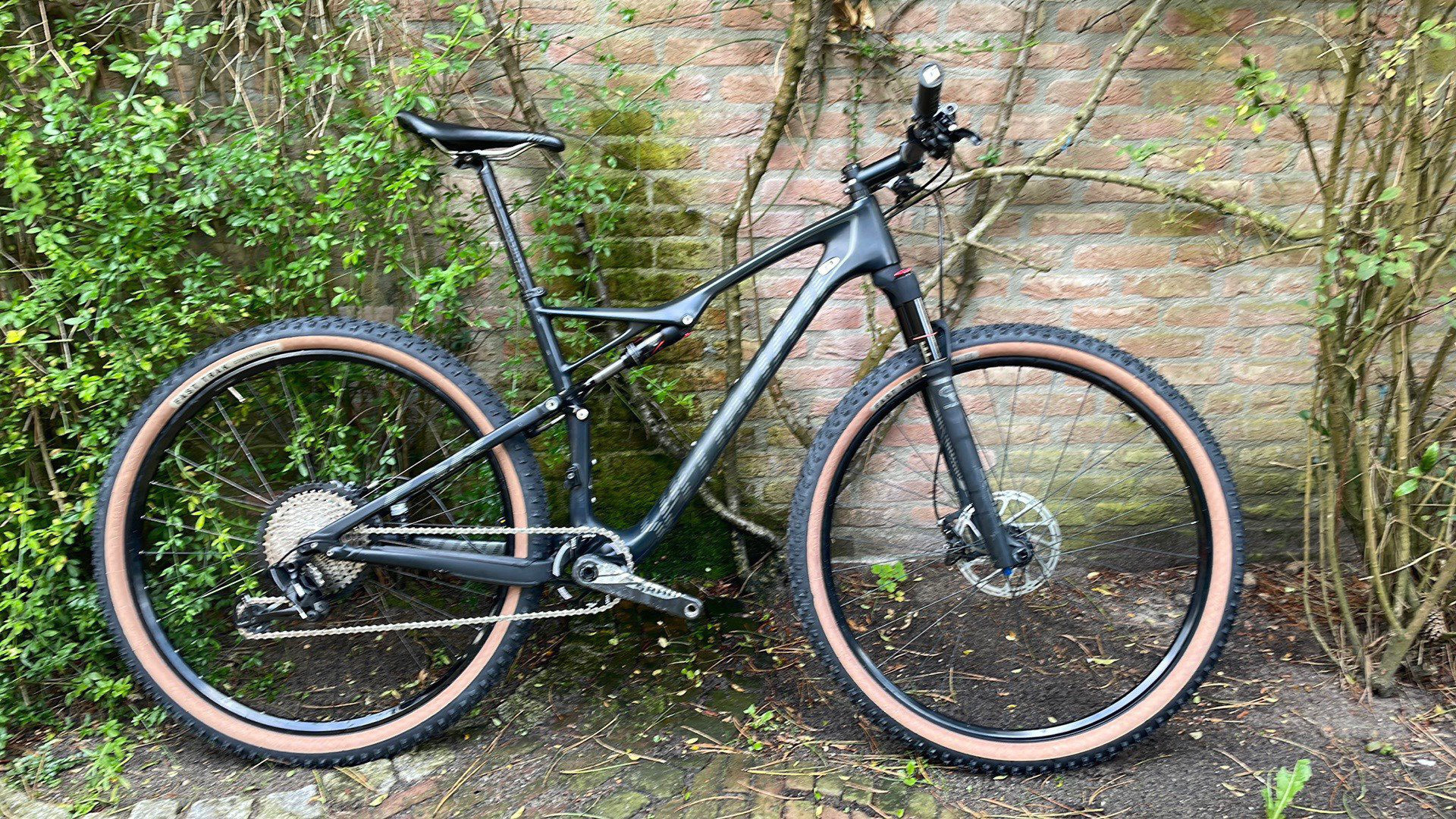 Specialized Epic Expert Carbon Used In L Buycycle