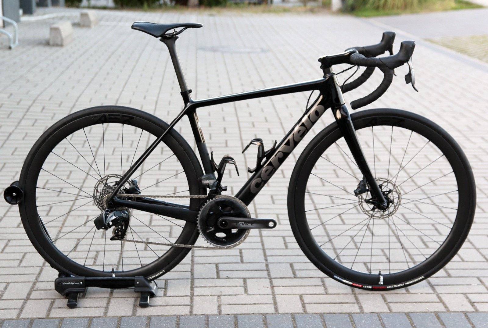 Cerv Lo R Series Force Etap Axs Disc Used In Cm Buycycle