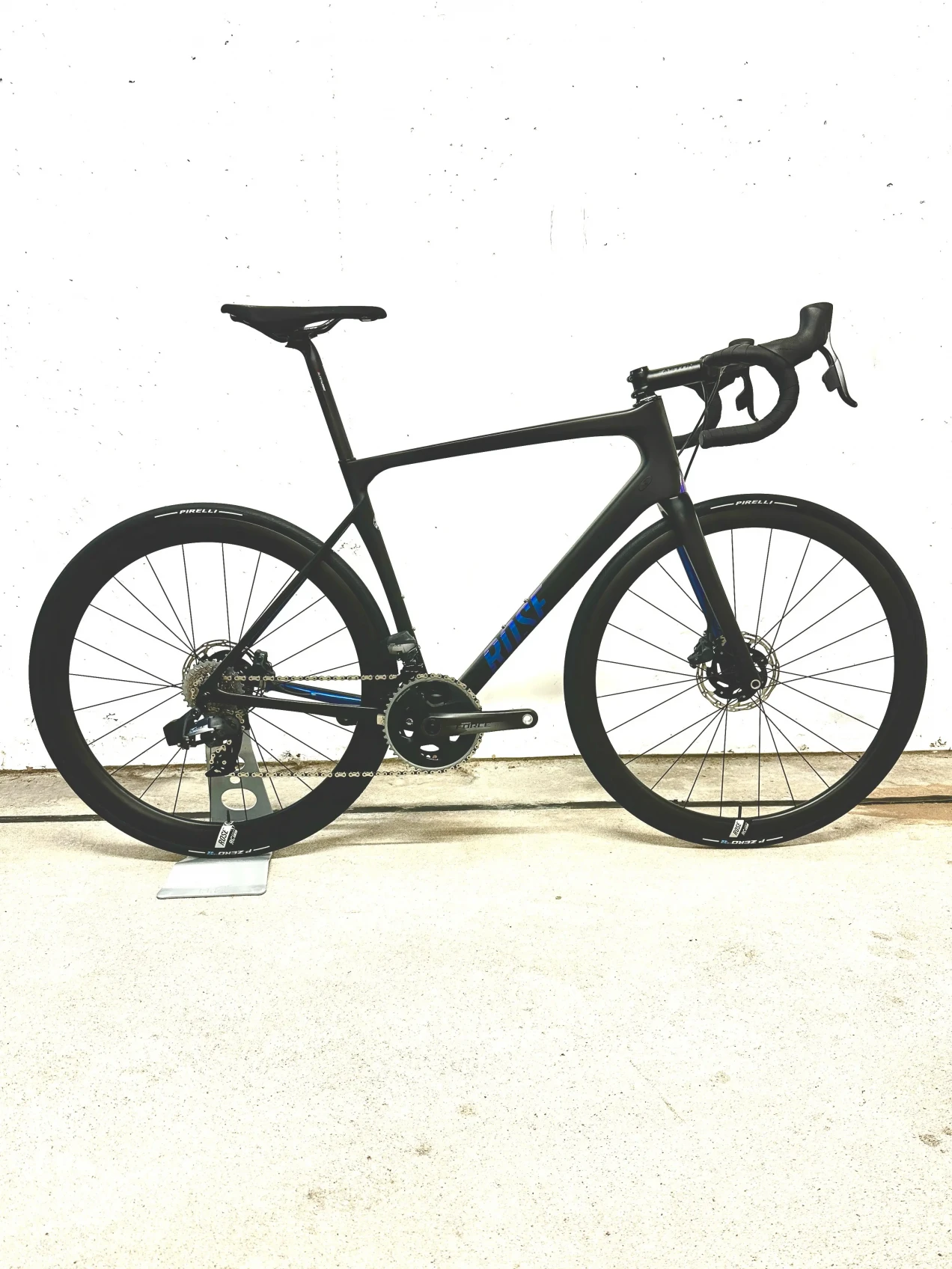 Rose X Lite Six Disc Force Etap Axs Gebruikt In Cm Buycycle