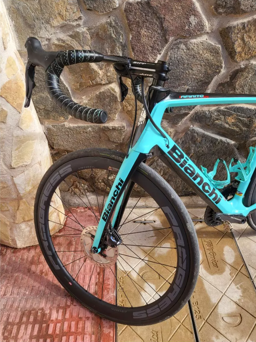 Bianchi Infinito CV Disc Ultegra 11sp Compact Used In 56 Cm Buycycle