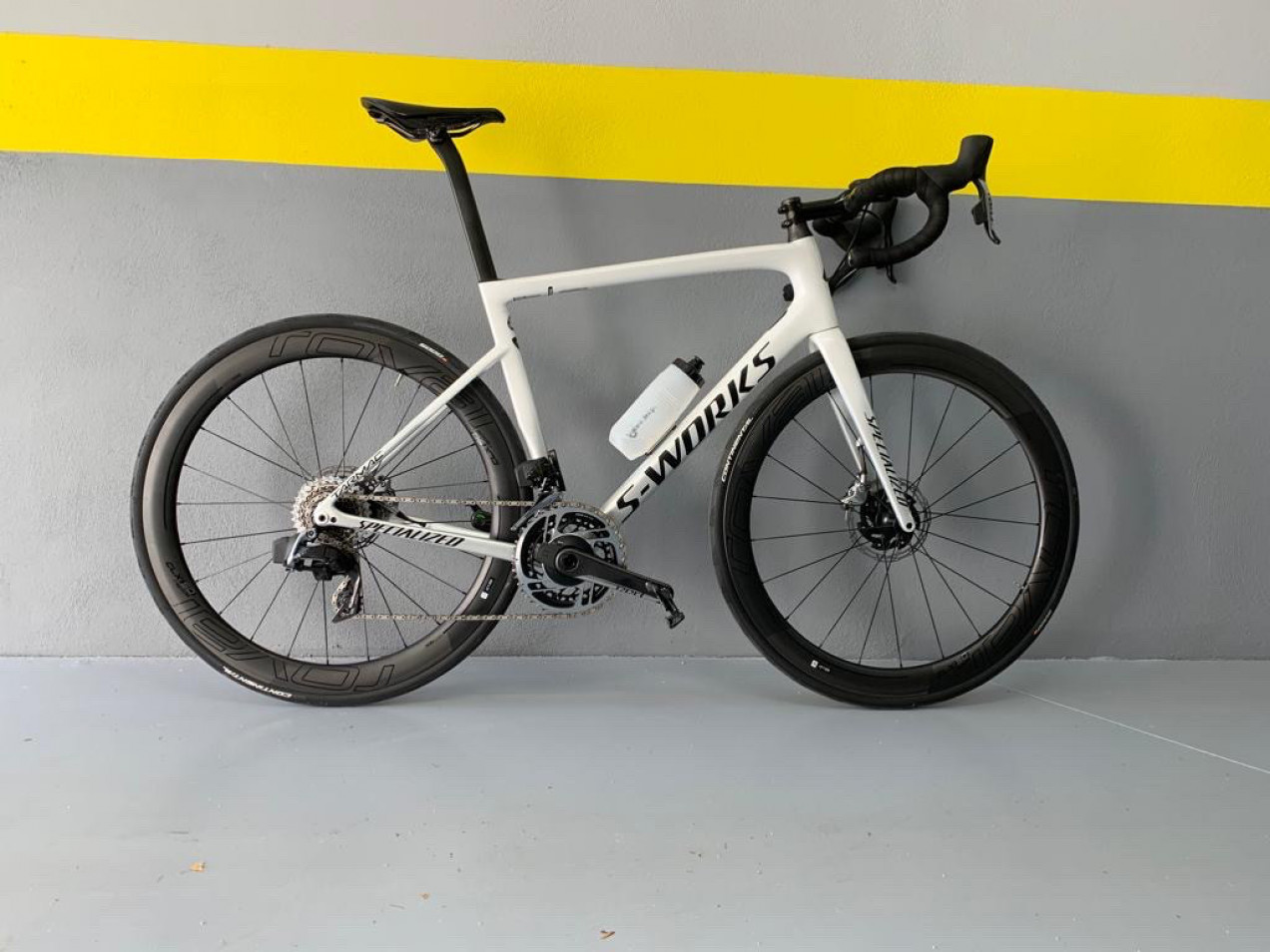 Specialized S-Works Tarmac SL6 - SRAM Red eTap AXS used in L | buycycle