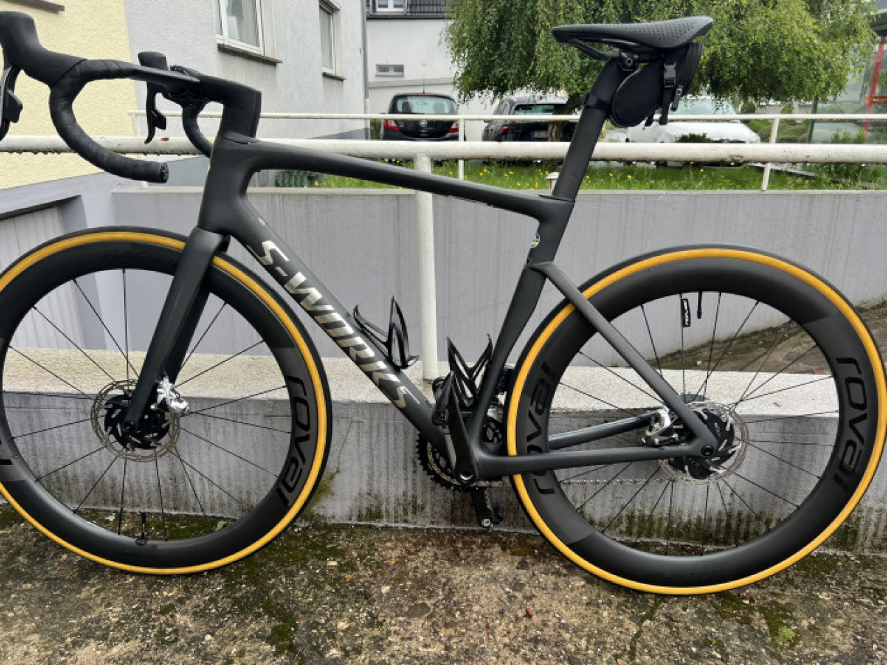 Specialized znamka S-Works Tarmac SL7 - SRAM Red eTap AXS, ki se uporablja v l | buycycle