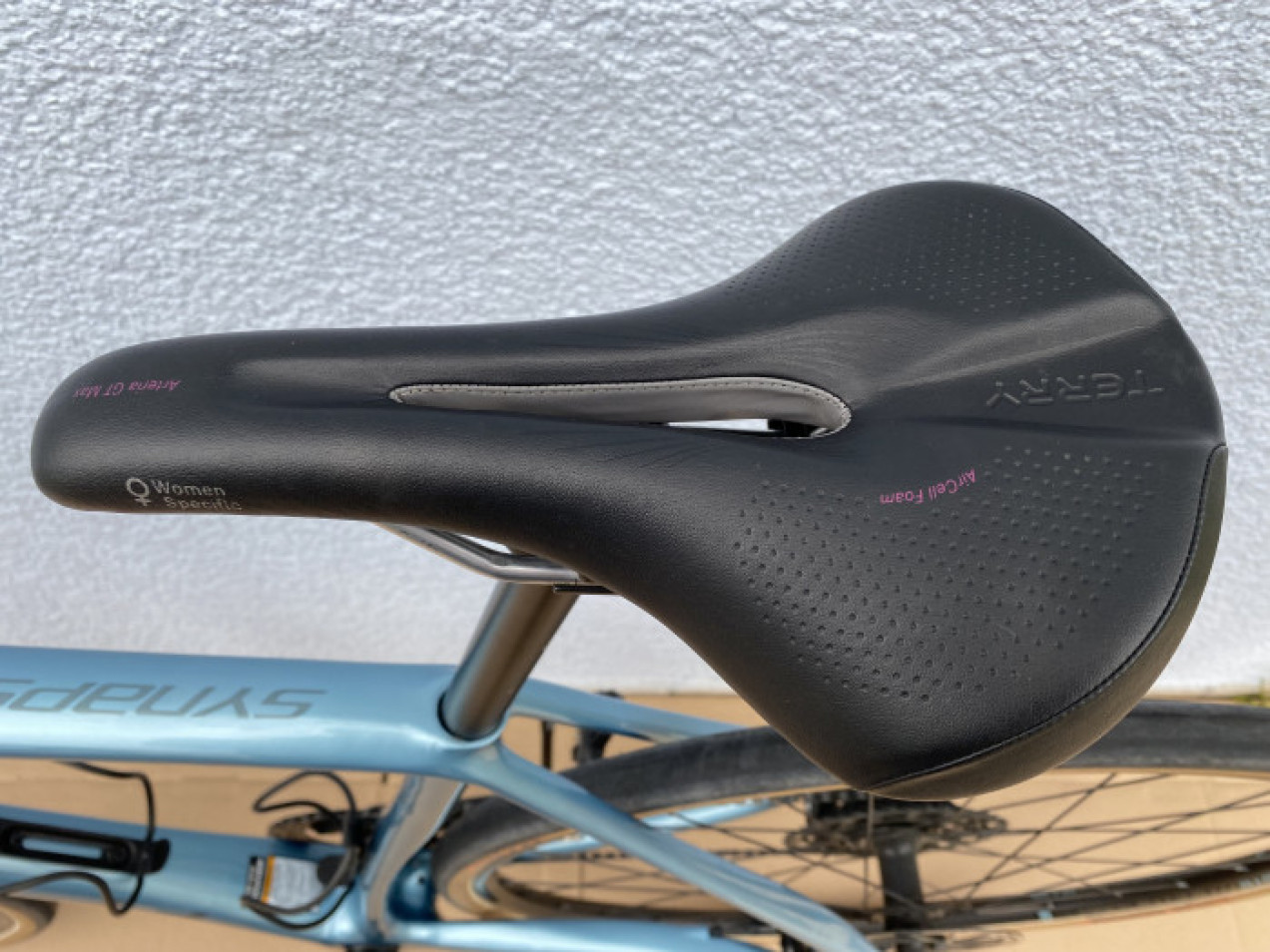 cannondale synapse carbon disc apex 1 se