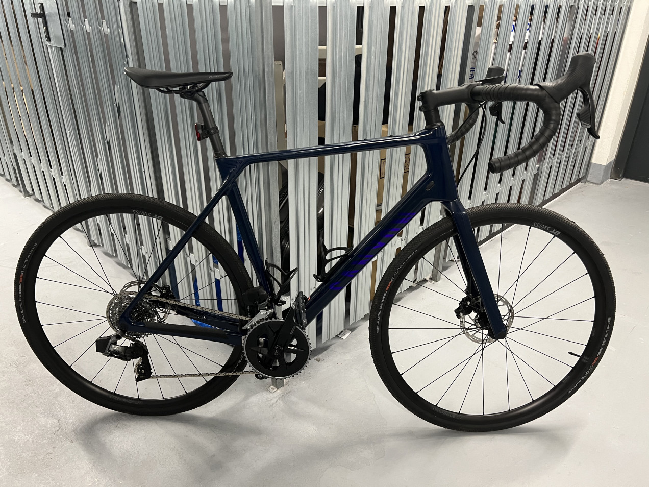 Canyon Endurace CF 7 All-Road gebruikt in l | buycycle