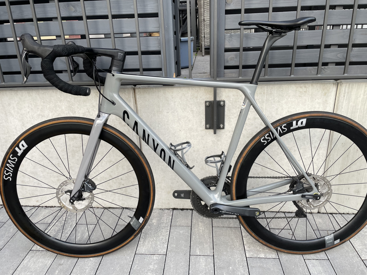 サントスピンク キャニオン ULTIMATE CF SLX 2XLハンドル、ステム