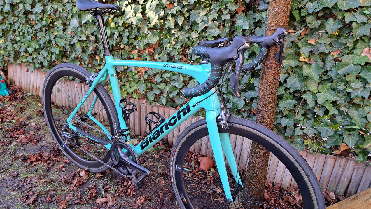 bianchi intenso ultegra 2019