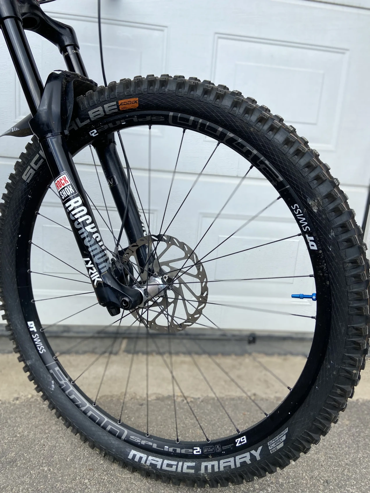 commencal meta 29 essential