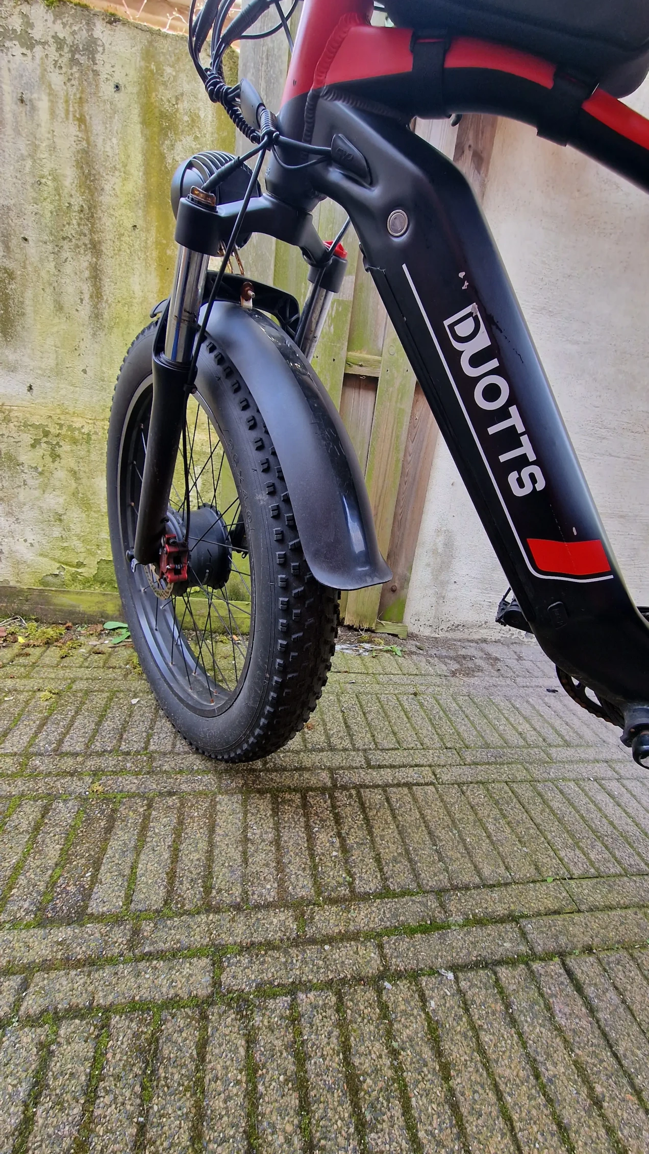 lokal Behandling finansiere B'TWIN DUOTTS F26 Elektrische fiets 55km/h MAX SPEED brugt i l | buycycle