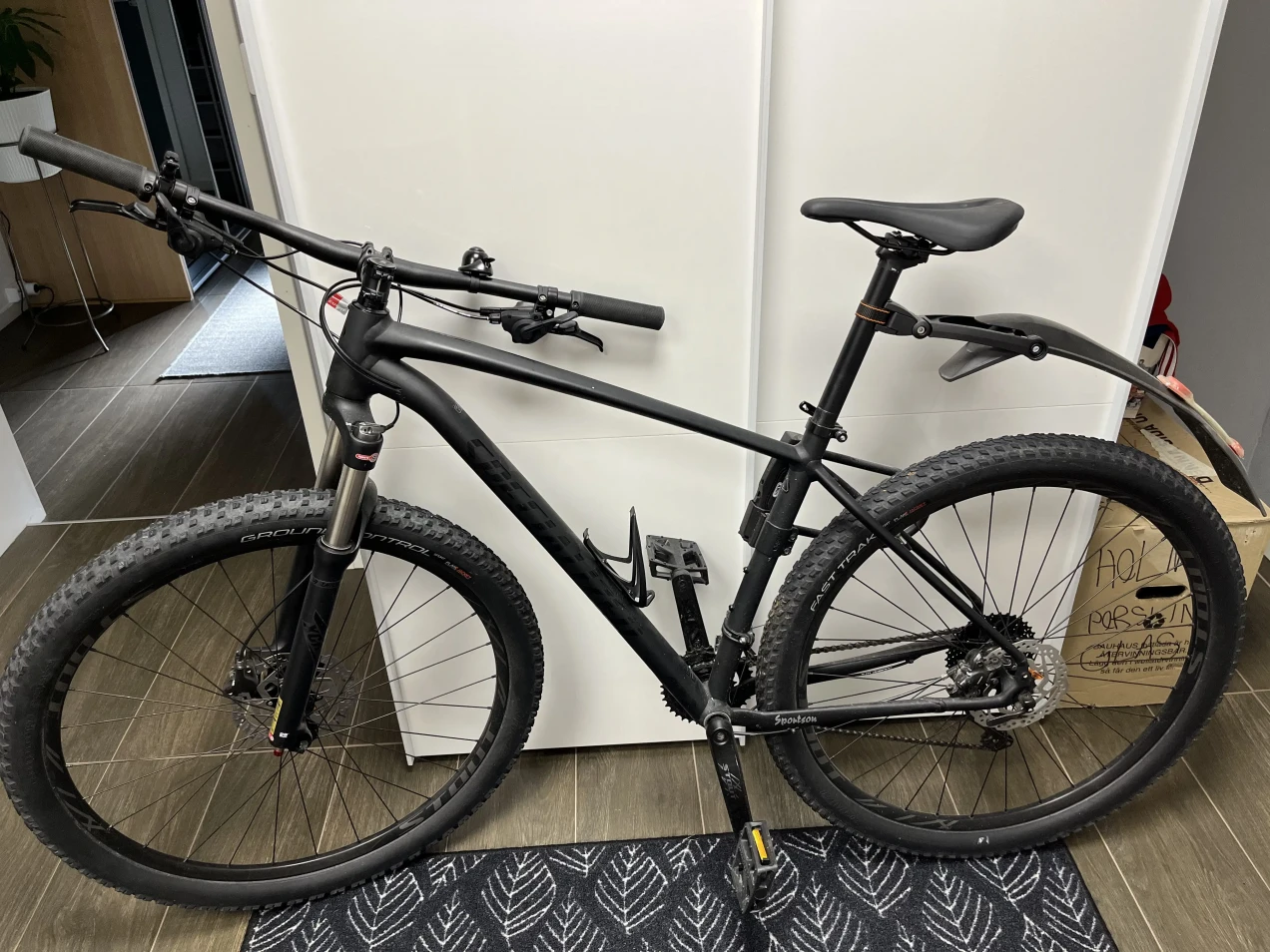 specialized men's rockhopper expert 2019