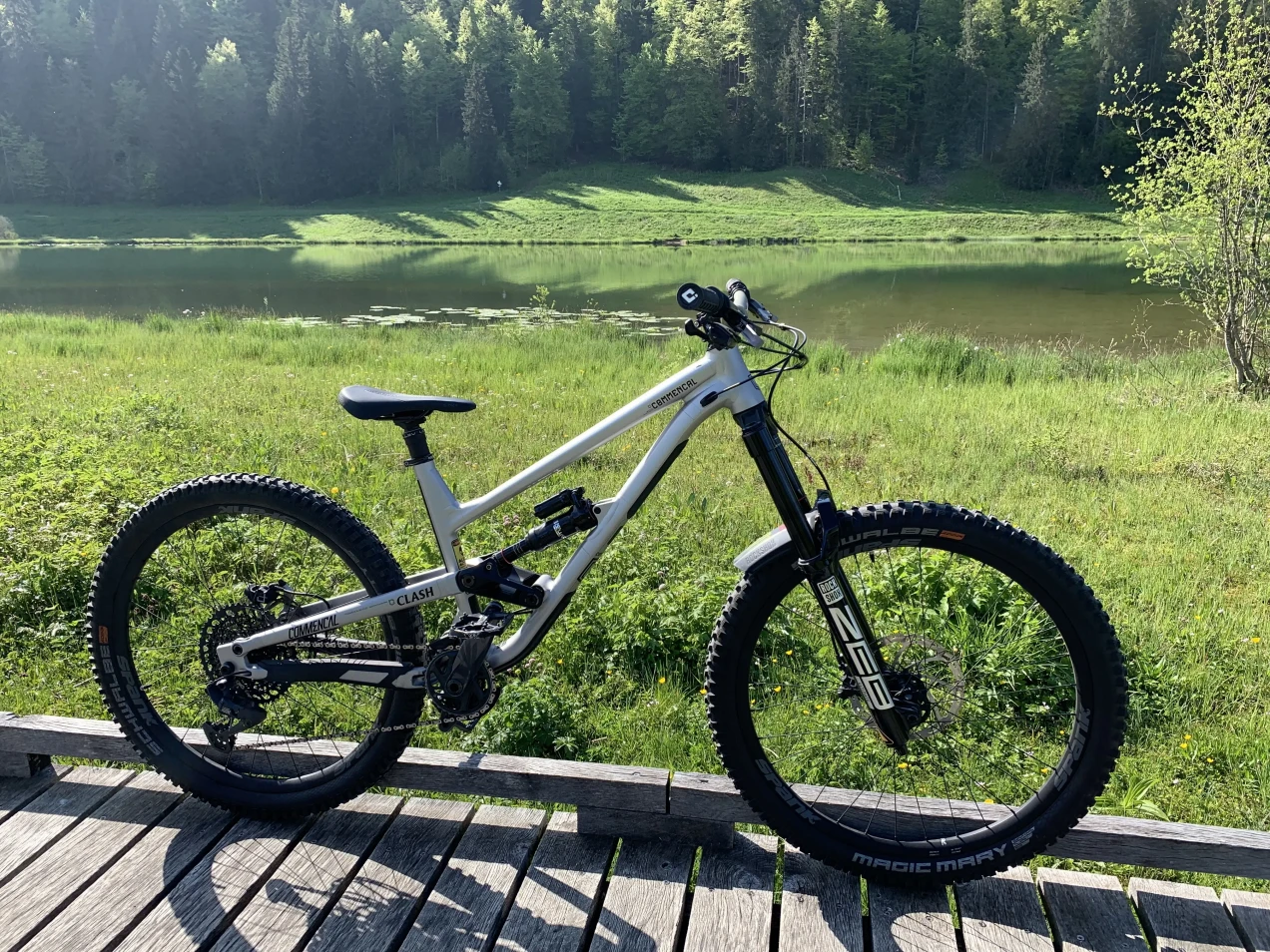 commencal clash xl