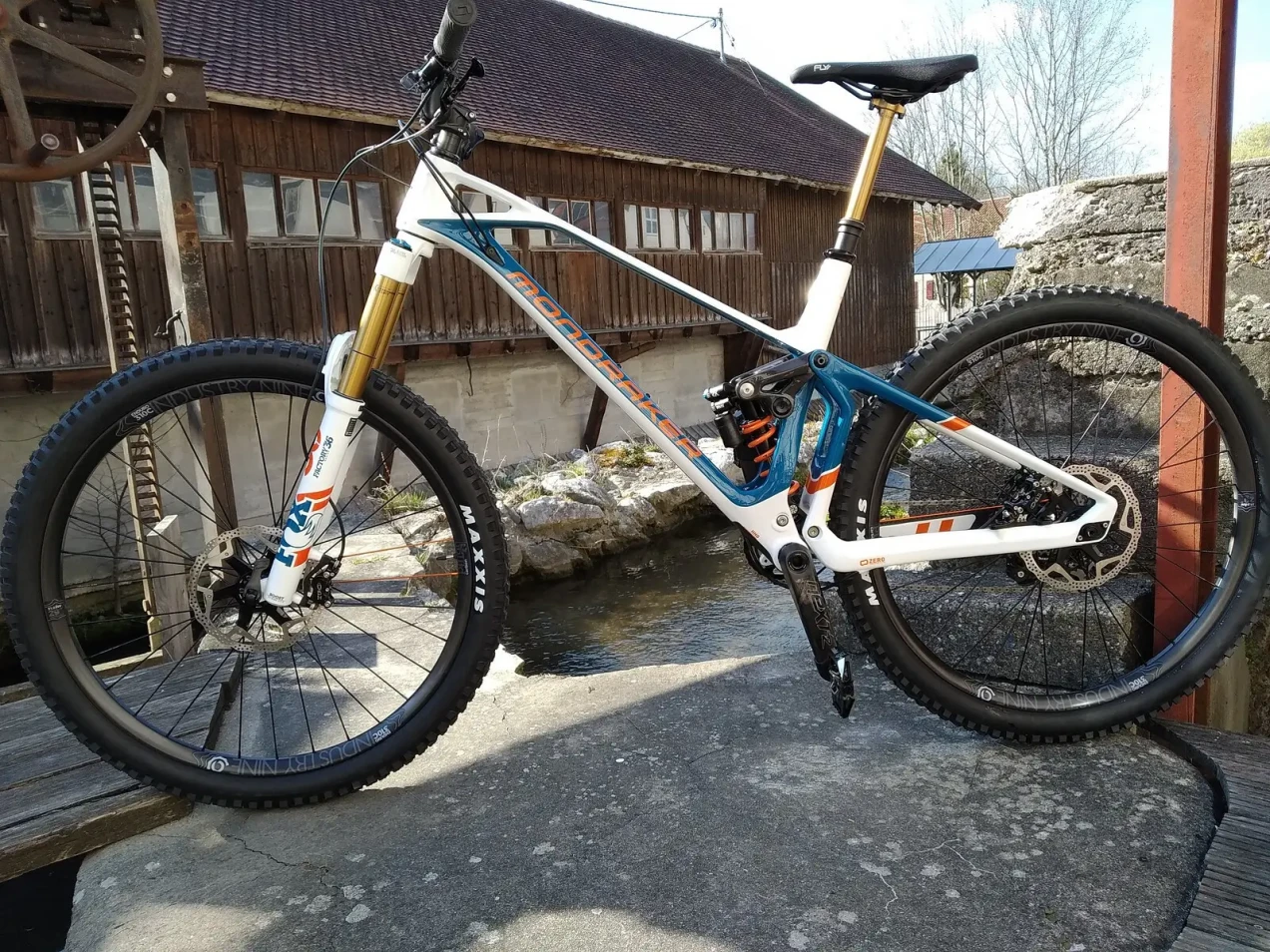 mondraker superfoxy 2020