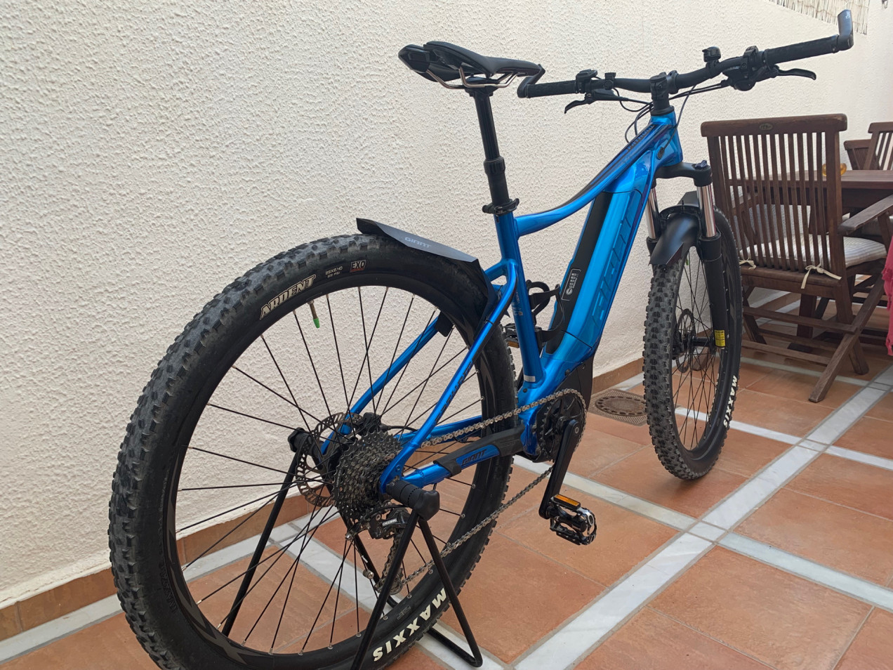 giant fathom e  3 electric mountain bike 2019