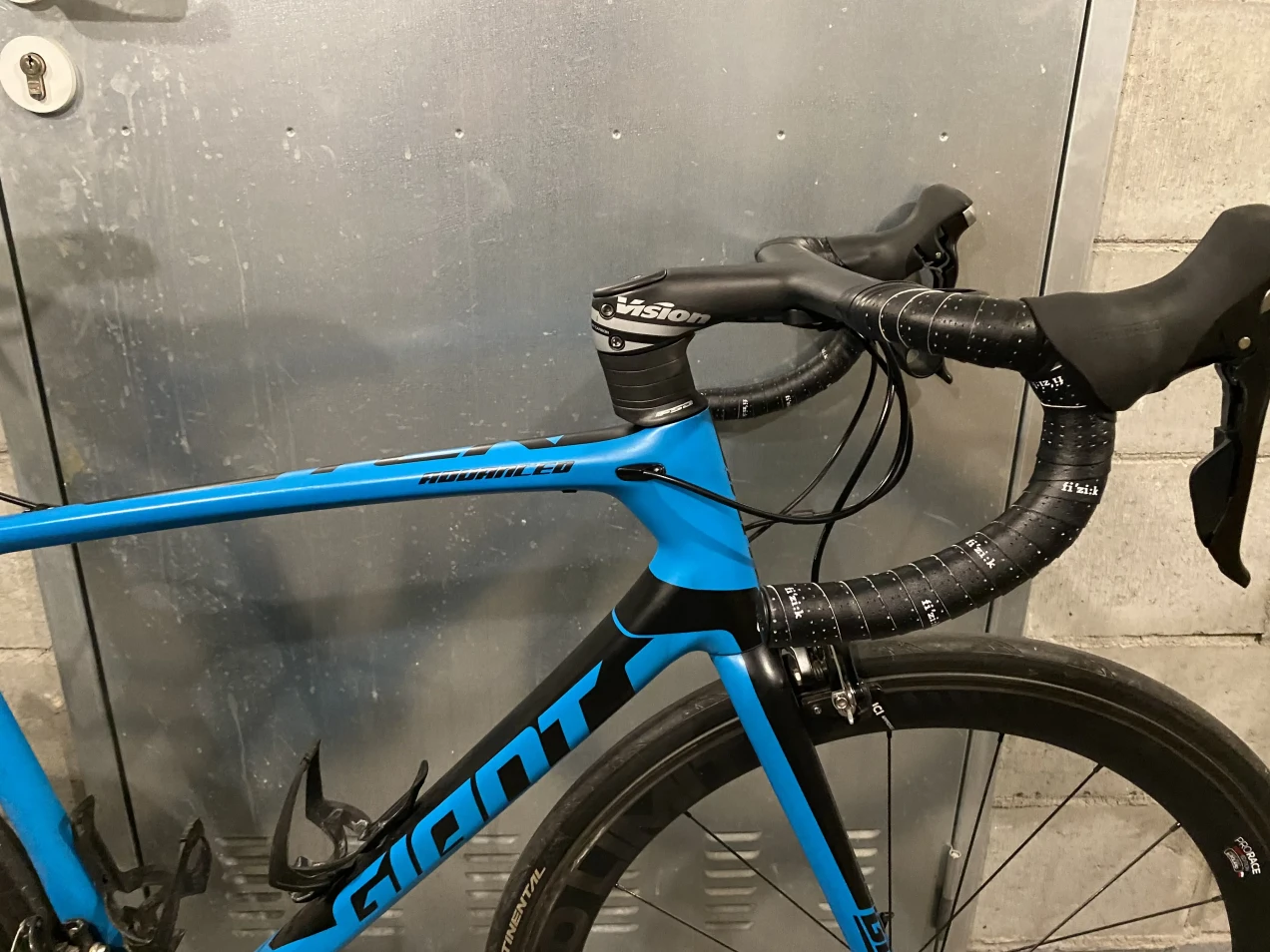 Giant TCR Advanced 2 used in M | buycycle