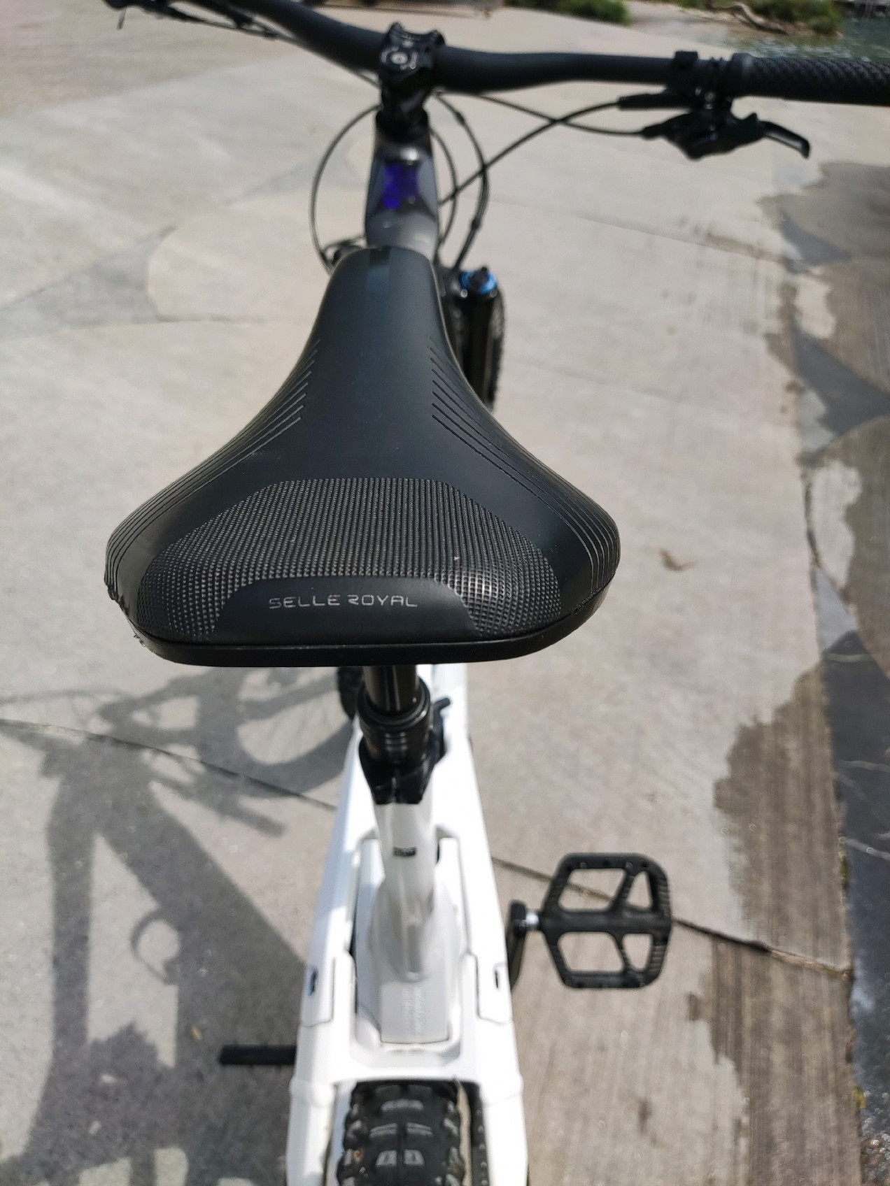 giant connect city saddle