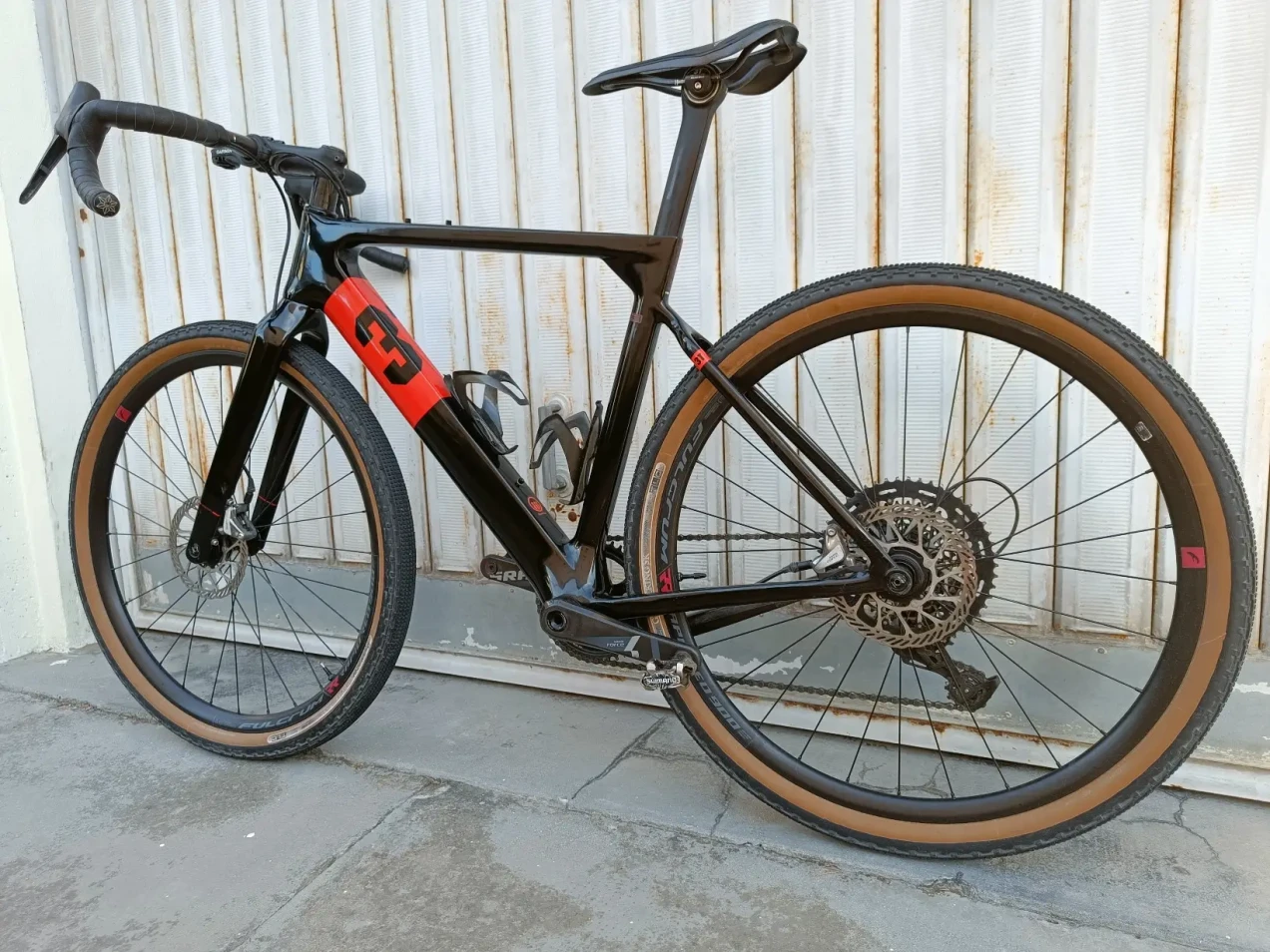 3t exploro team speed force 1