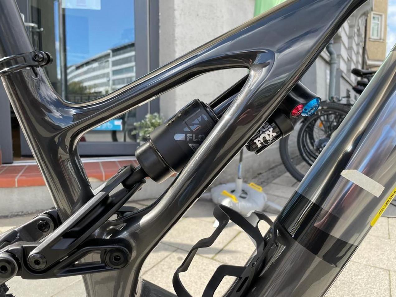 Specialized Turbo Levo Expert Carbon gebruikt in L buycycle