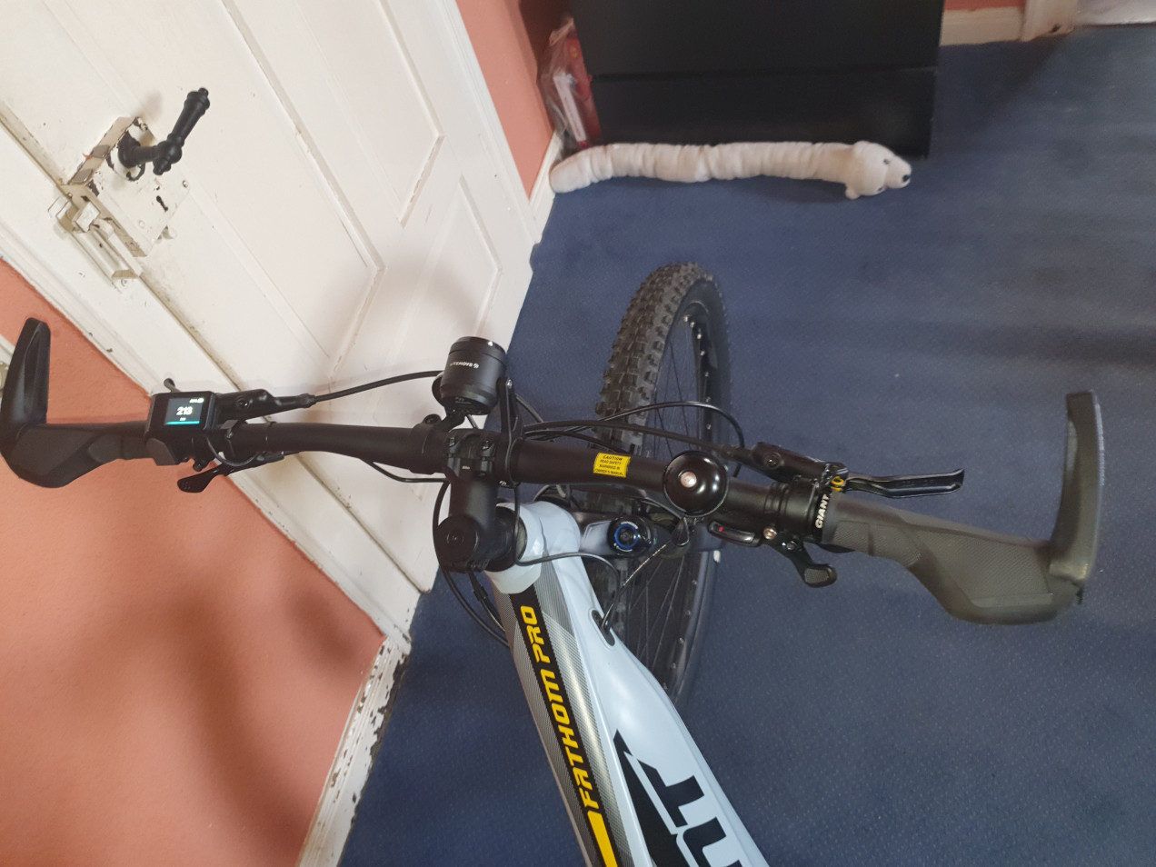 giant fathom e  1 pro 29er