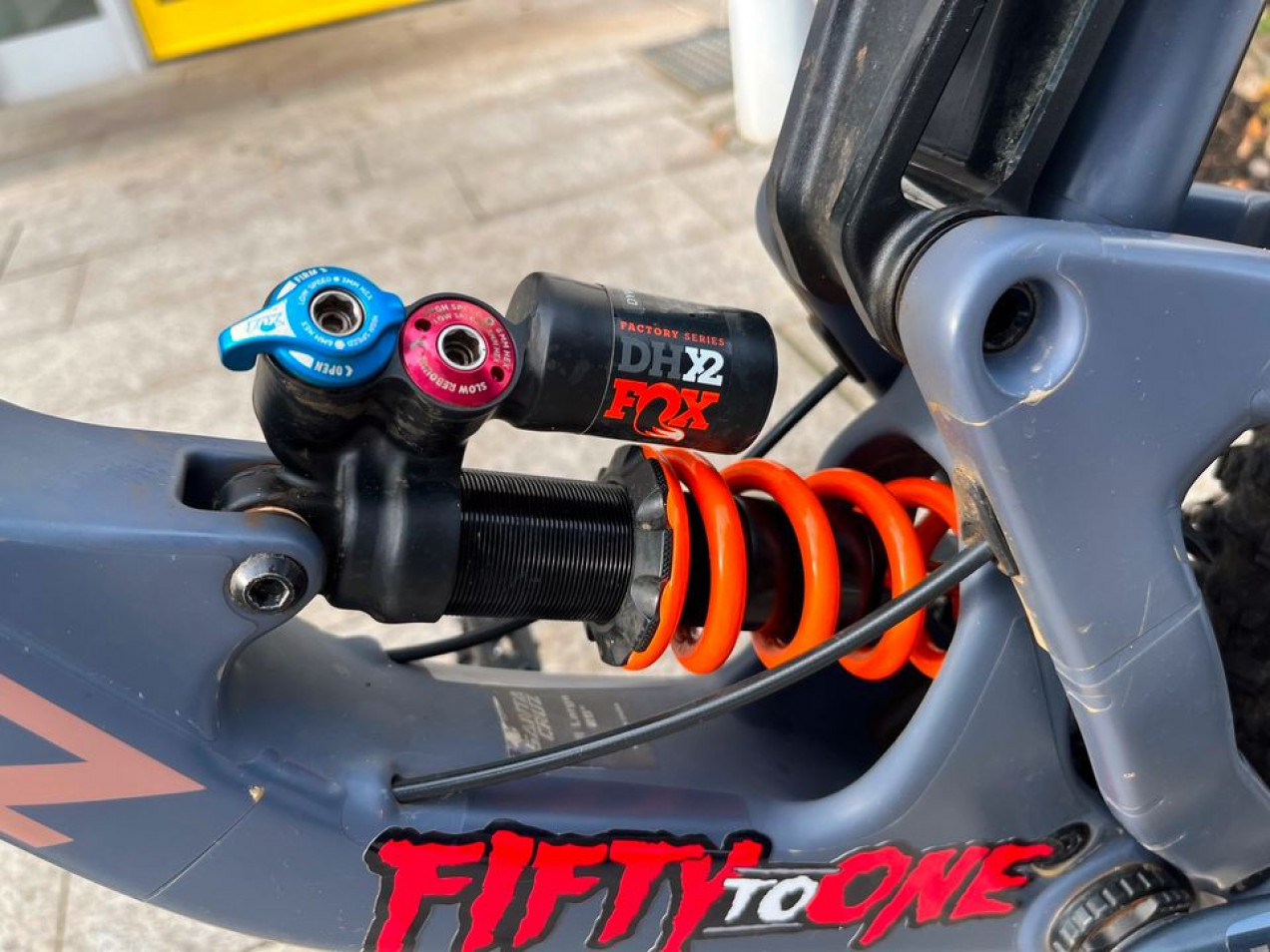 santa cruz megatower carbon cc