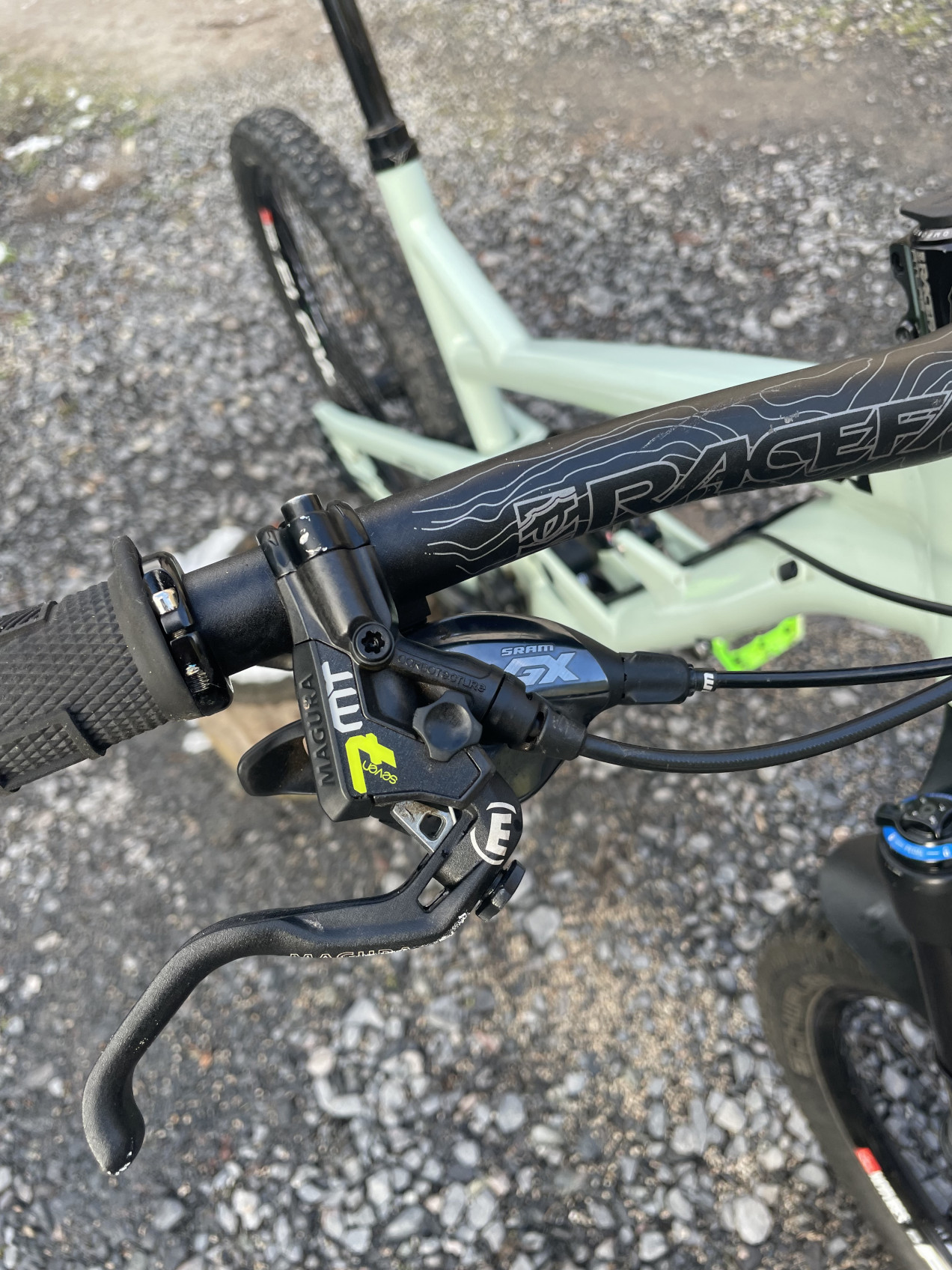 2017 yt capra pro race