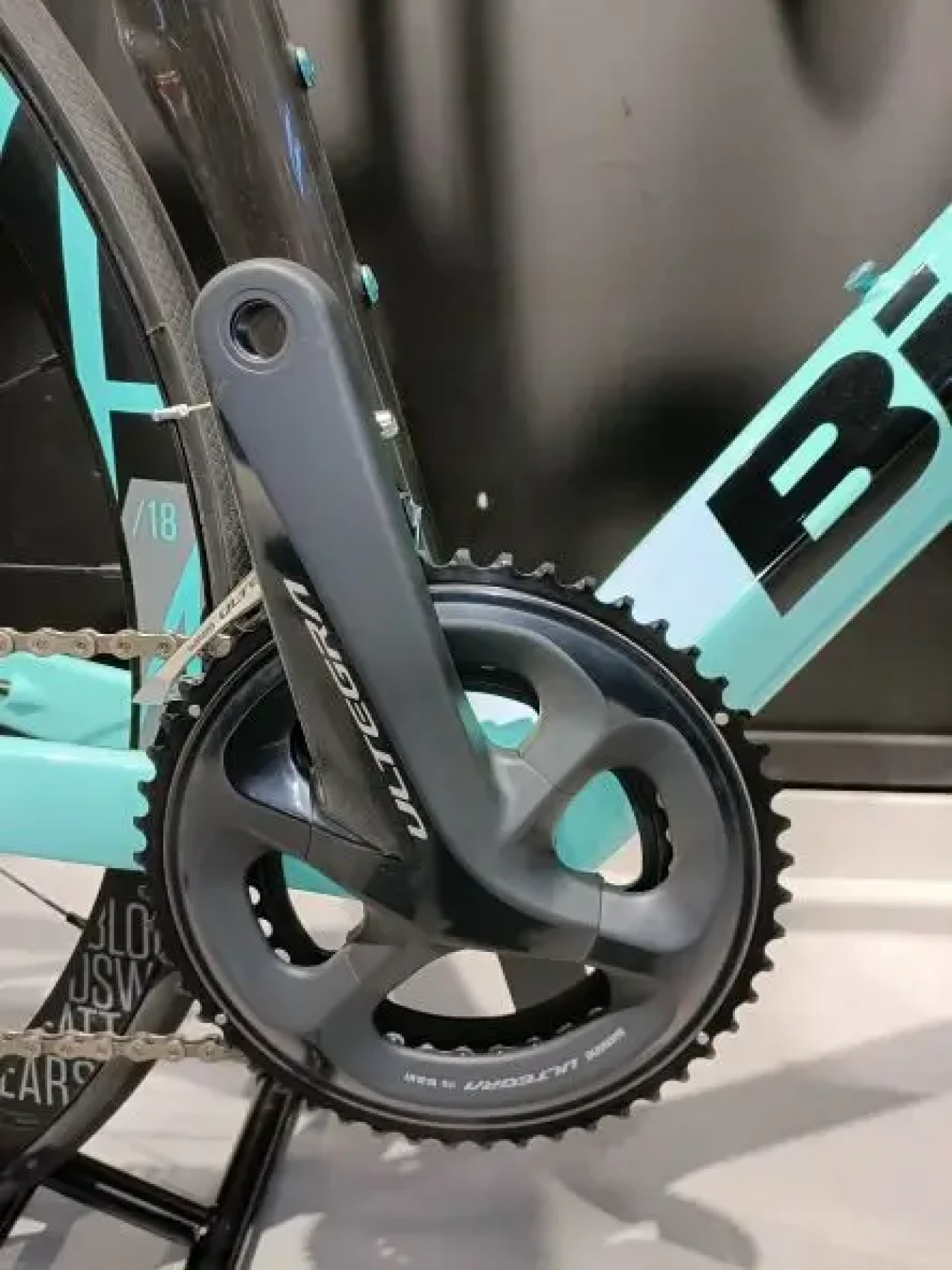 bianchi oltre xr4 cv ultegra di2 compact disc road bike 2019