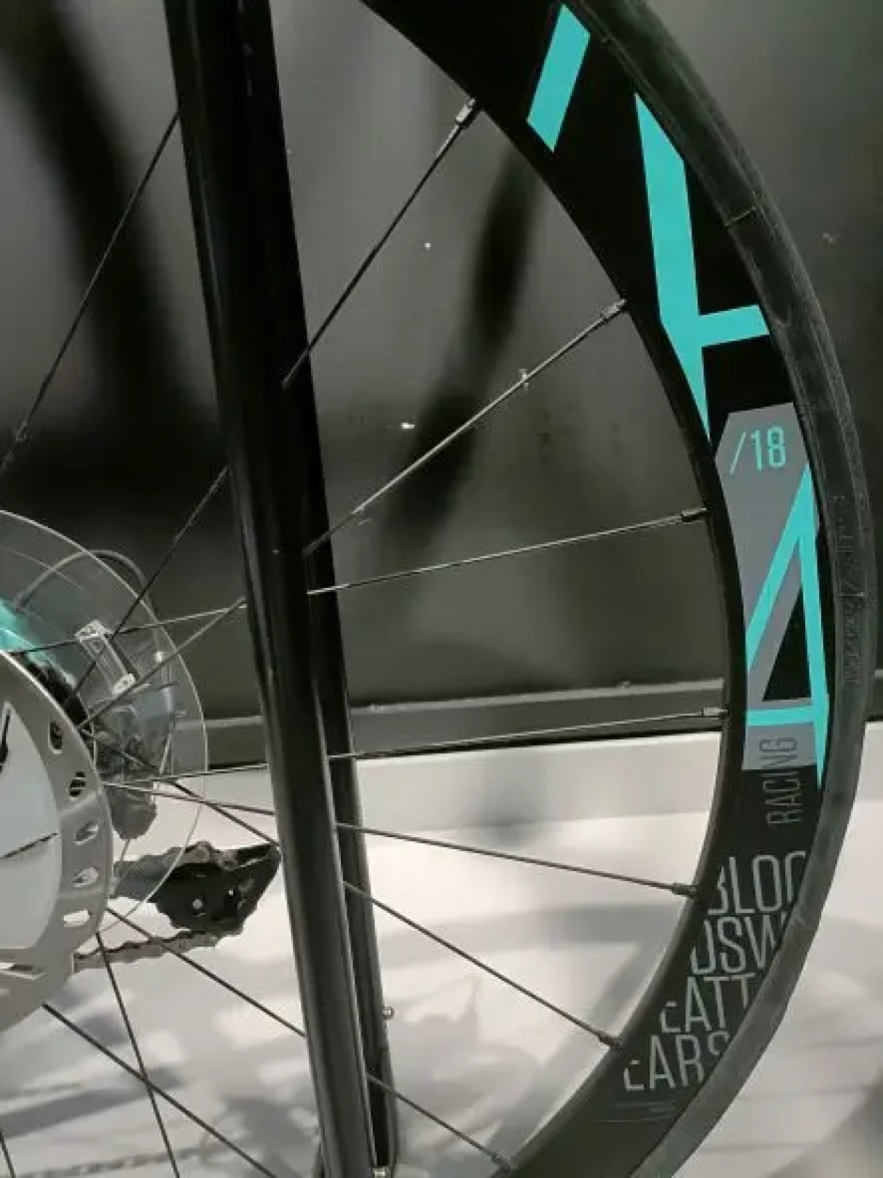 bianchi oltre xr4 cv ultegra di2 compact disc road bike 2019