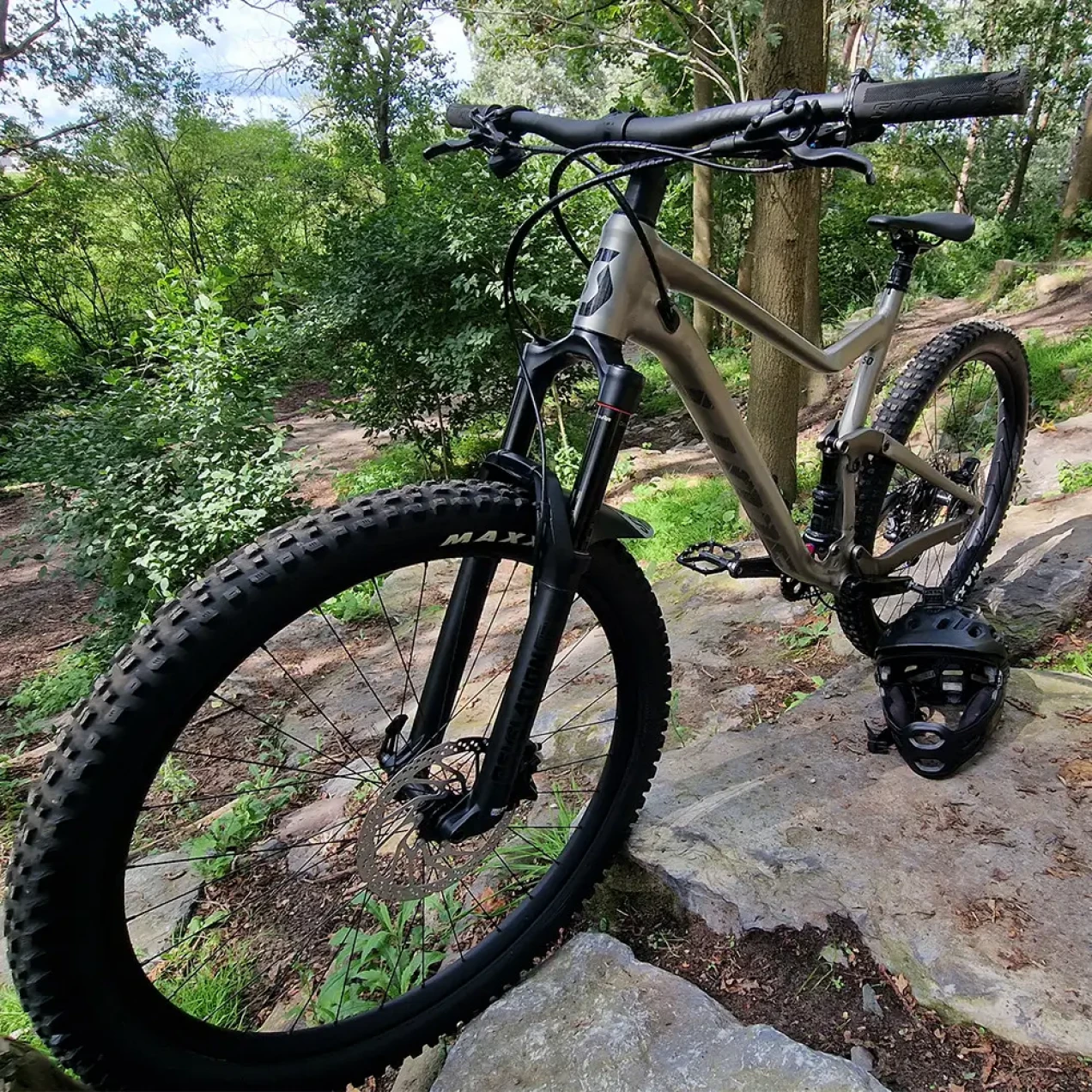 20 inch mongoose byte mountain bike