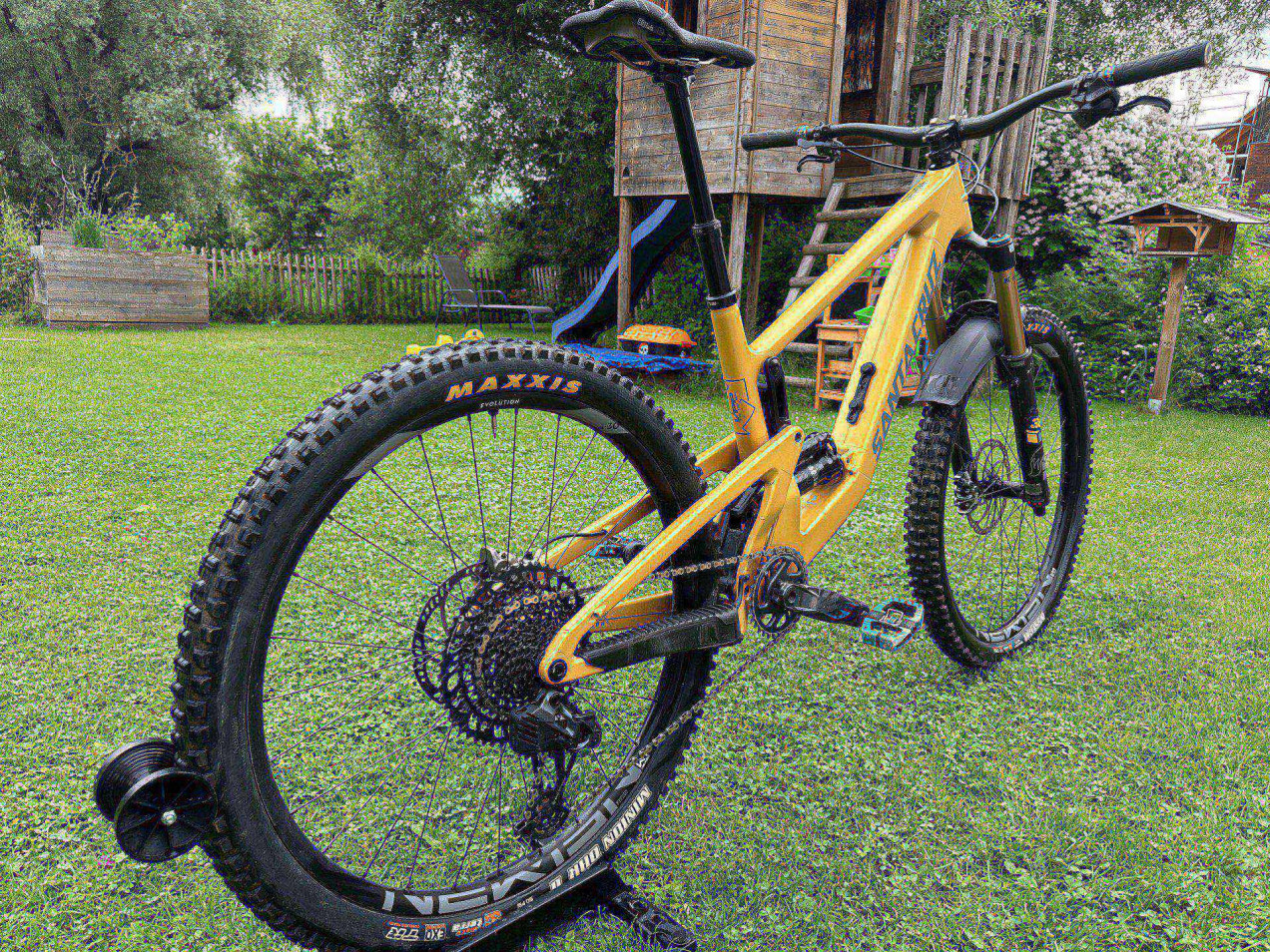 Santa Cruz BRONSON S / Carbon C / MX gebruikt in l buycycle