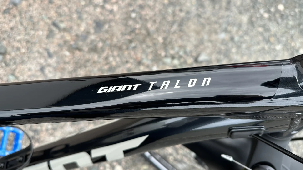 giant talon 3 2021 metallic black