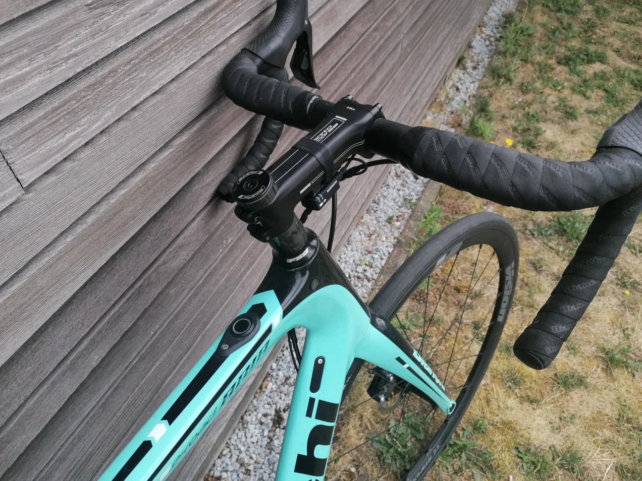 bianchi e road bike 2020