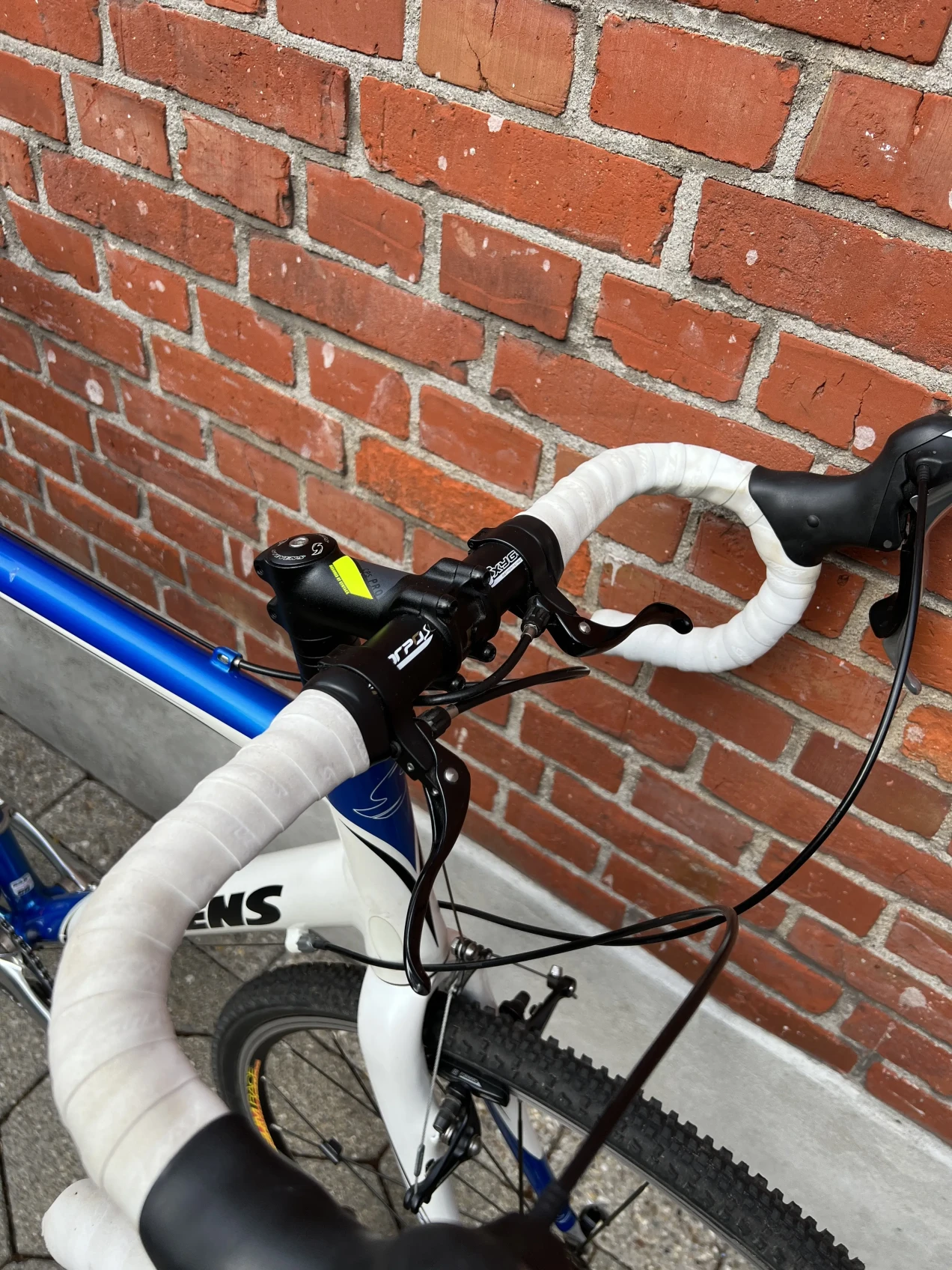 mavic aksium cyclocross