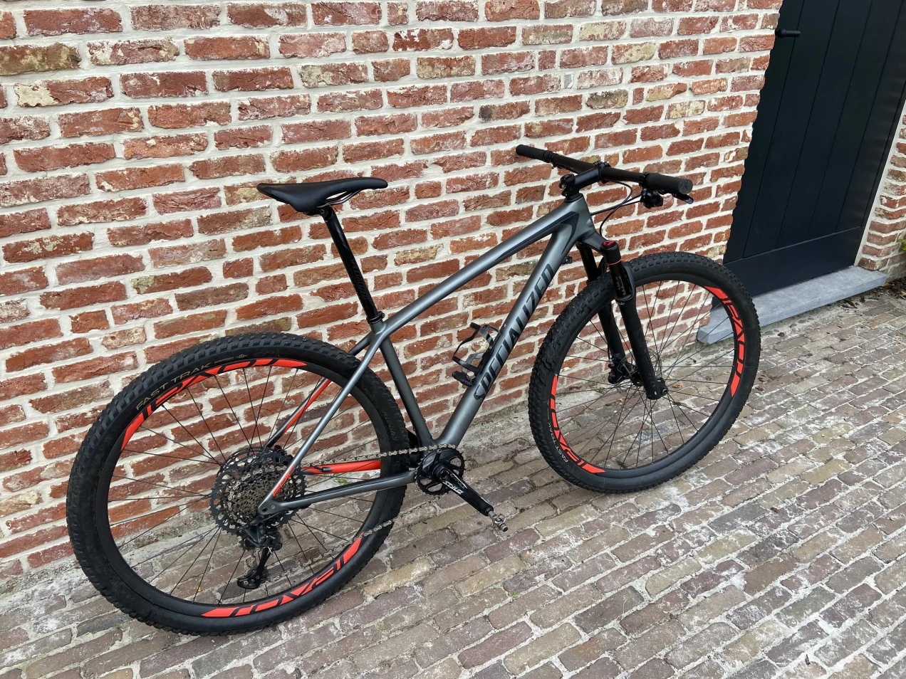 specialized hardtail expert 2018