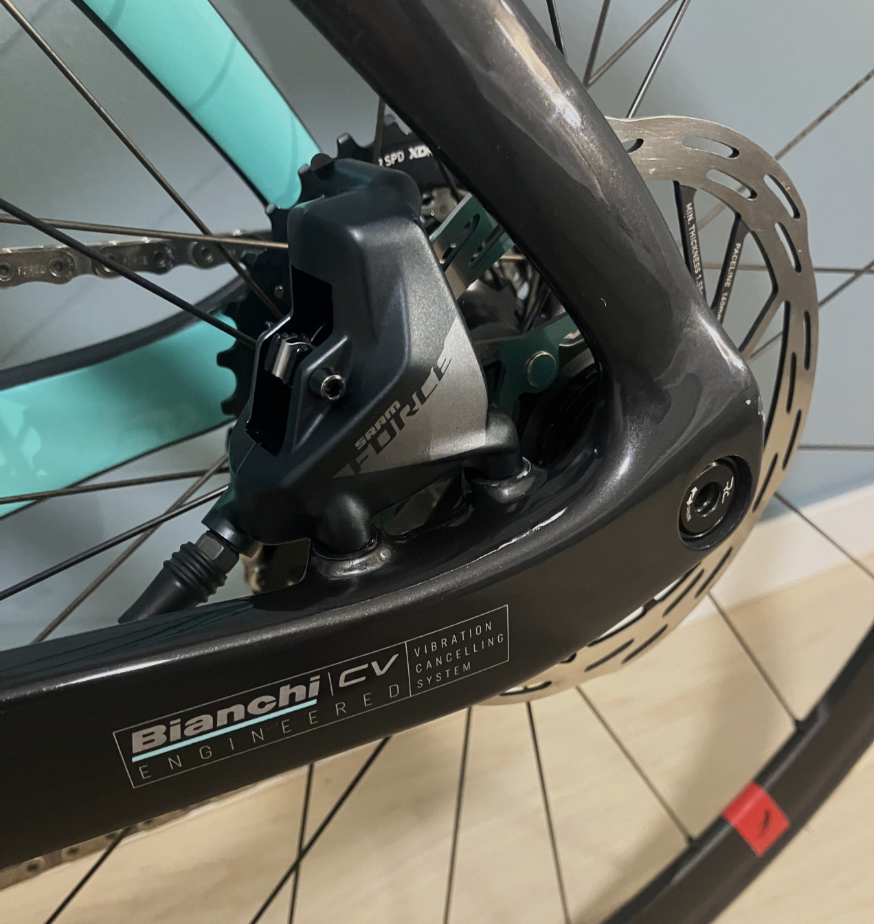 Bianchi Oltre PRO - Sram Force eTap AXS disc used in 47 cm | buycycle