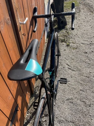 Bianchi Sprint Disc Ultegra used in xl | buycycle