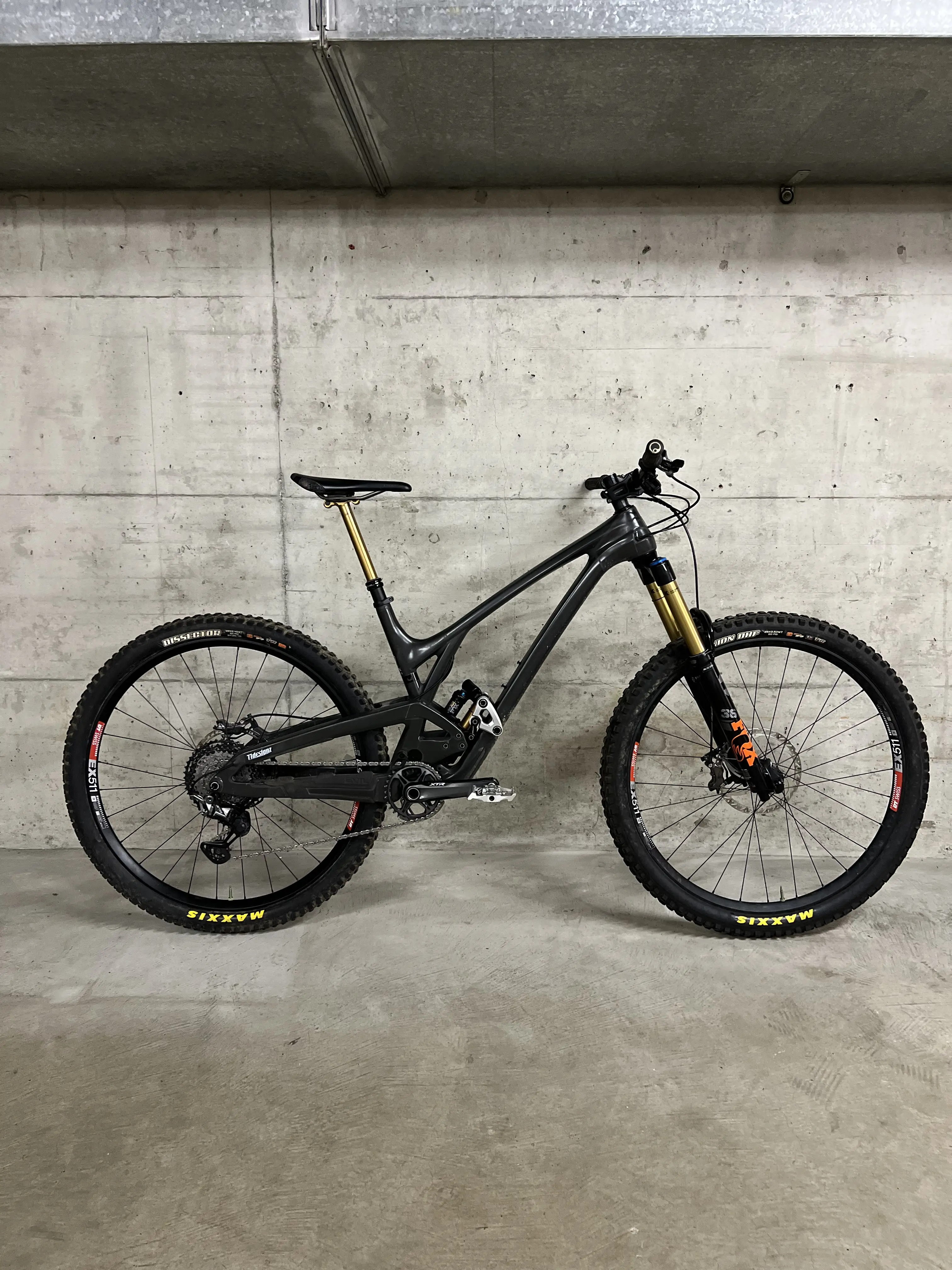 evil offering frame weight