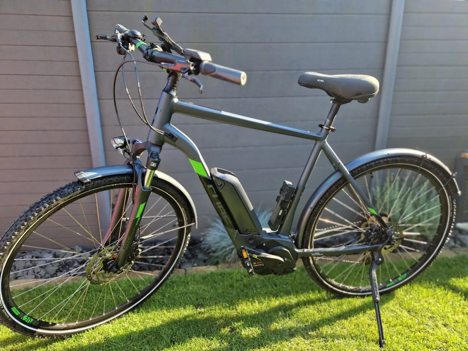 cube cross hybrid pro 400 review