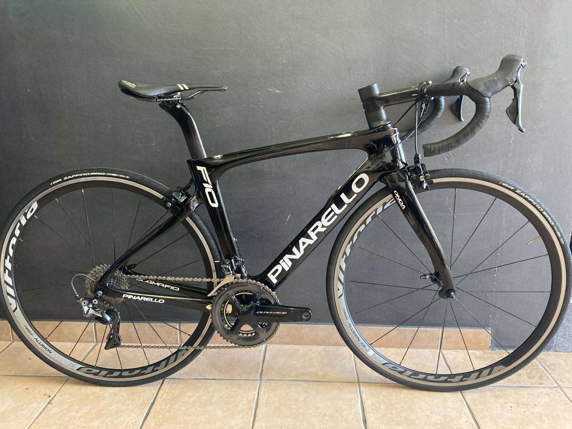 Pinarello DOGMA F10 used in s | buycycle