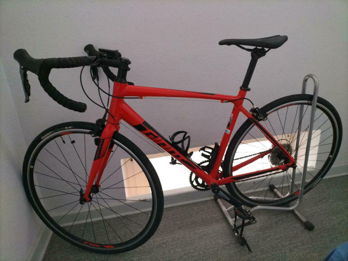 Giant Contend 3 used in 54 cm | buycycle