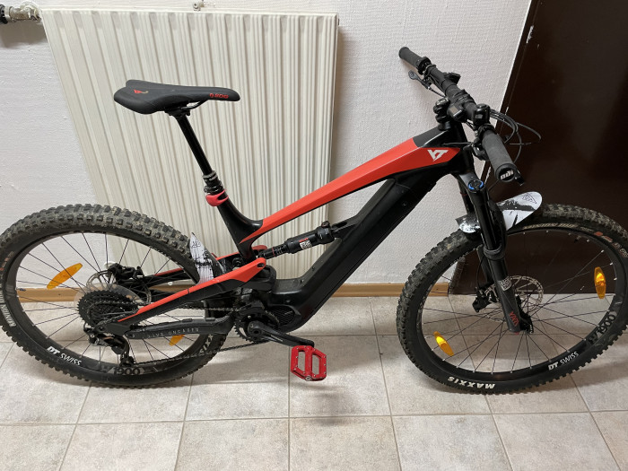 yt industries decoy cf base