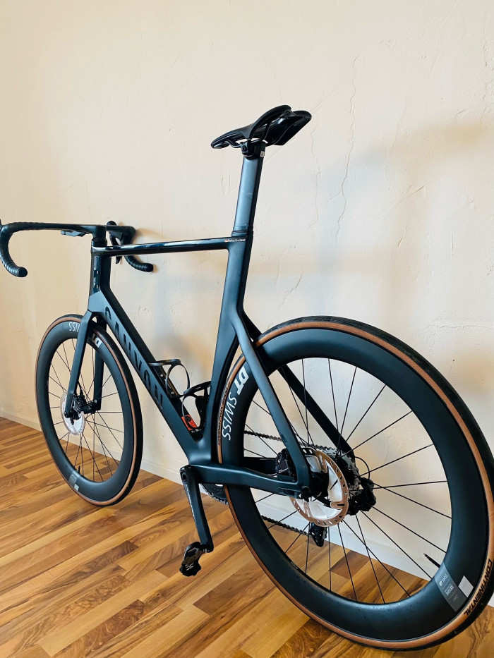 Canyon Aeroad CF SLX 8 Disc Di2 Used In Xxl | Buycycle