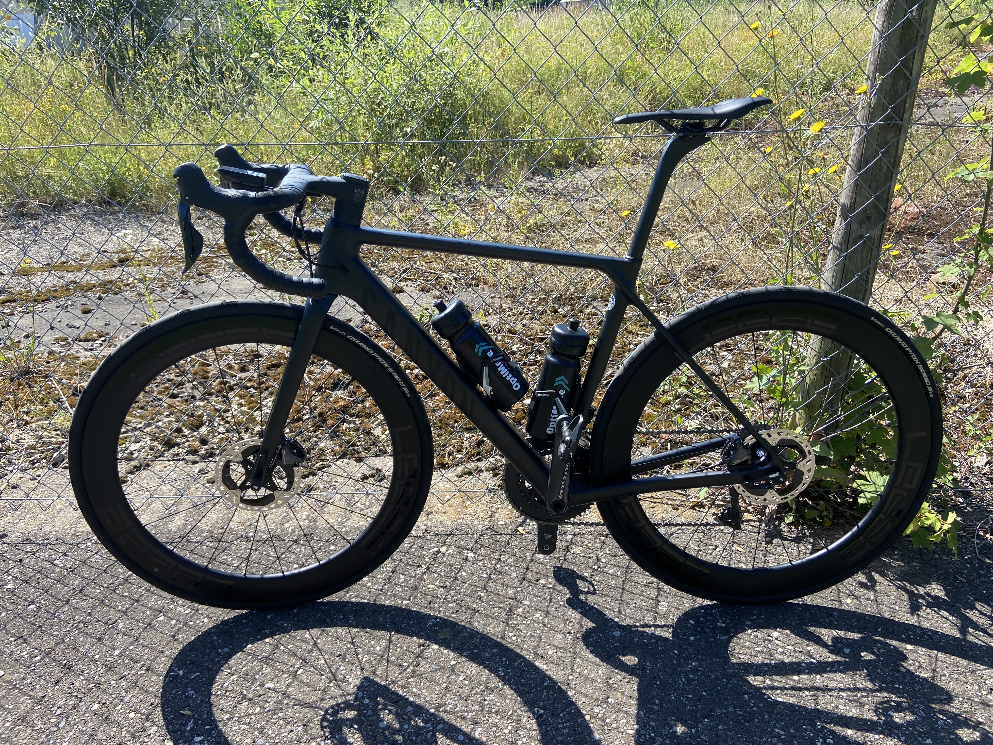 Canyon Ultimate CF SL 8 Disc Di2 used in s | buycycle