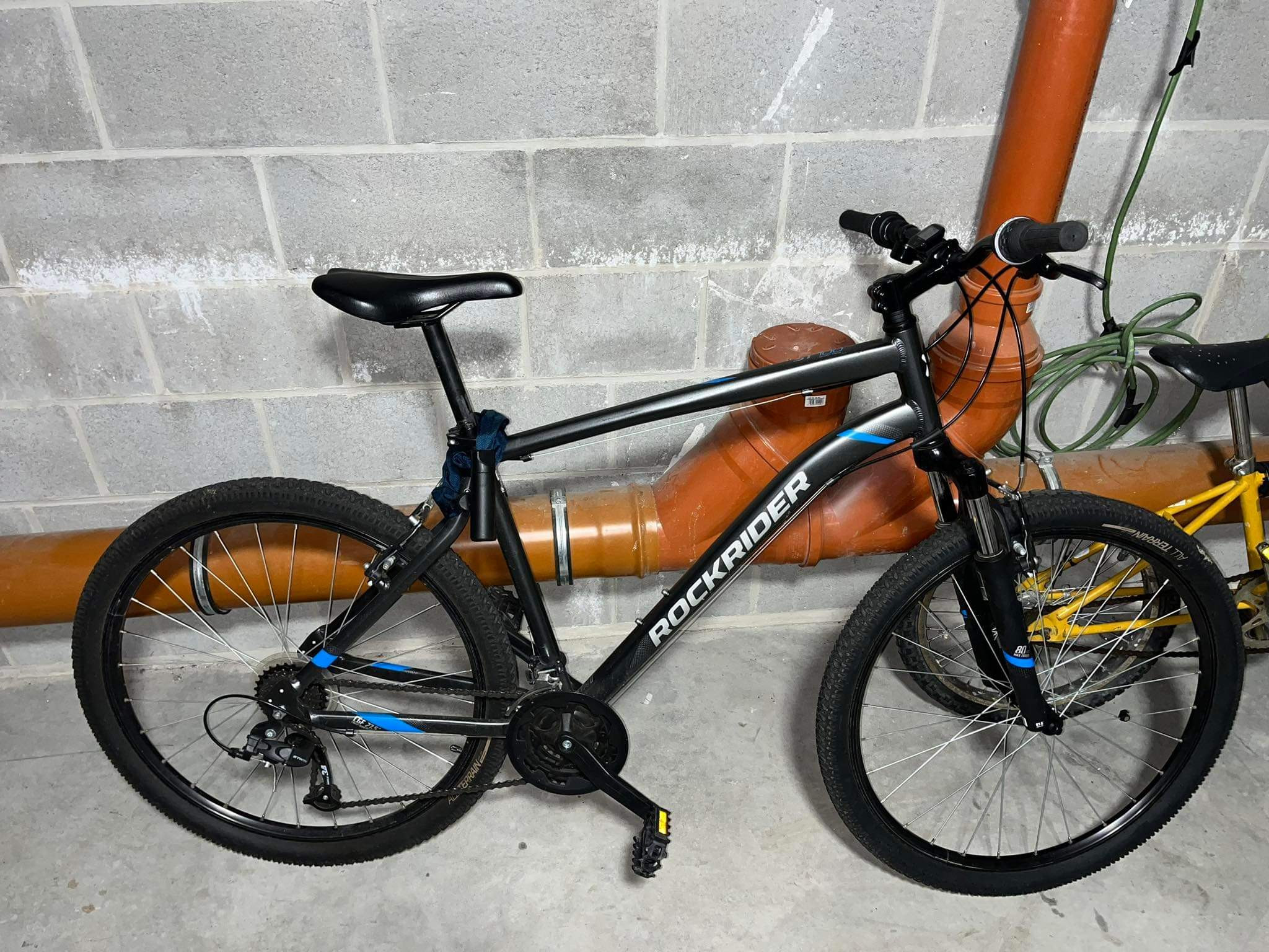 plank Pijnboom Vervagen ROCKRIDER 27.5" Mountain Bike ST 100 gebruikt in l | buycycle