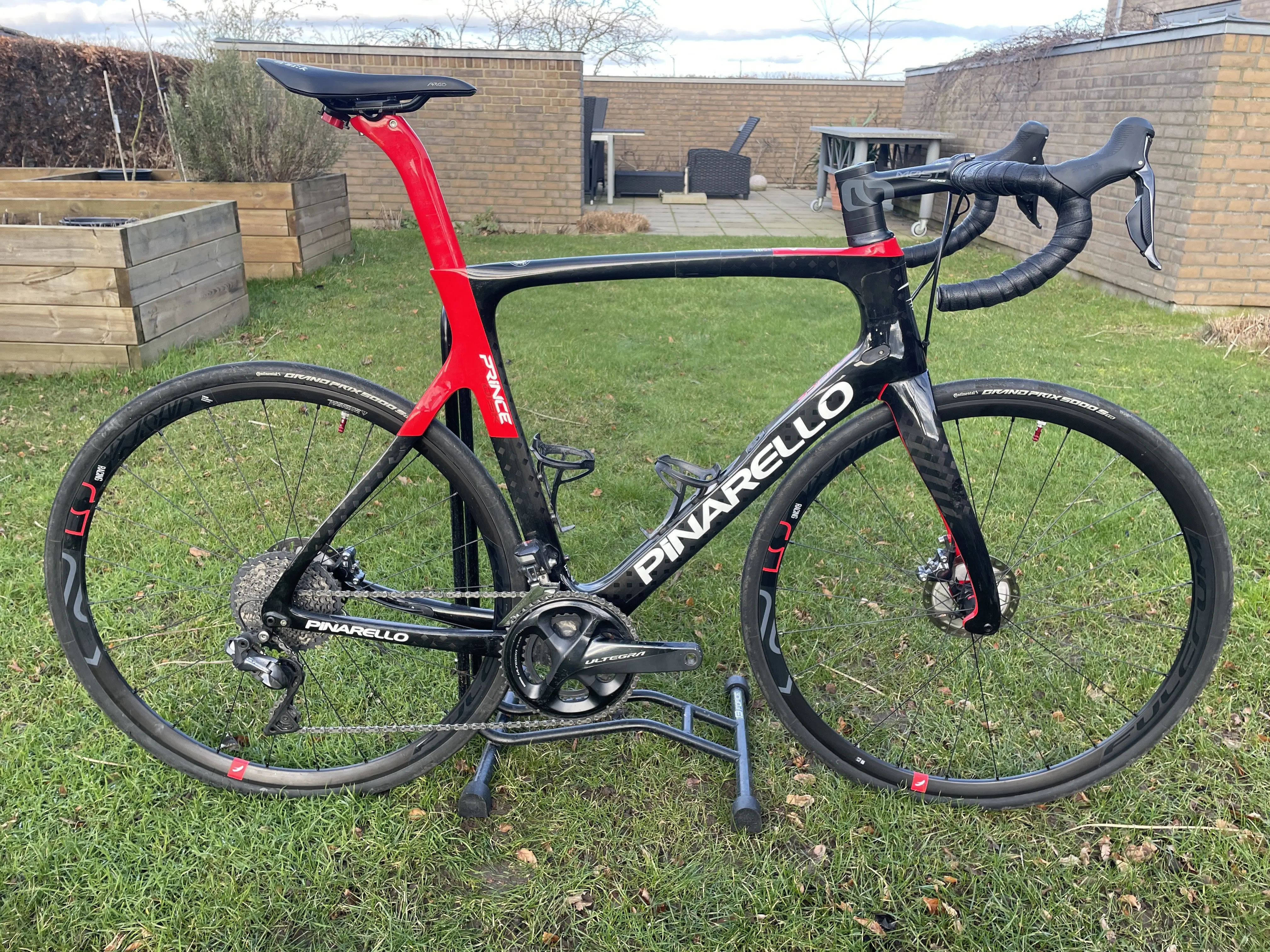 pinarello prince ultegra 2019