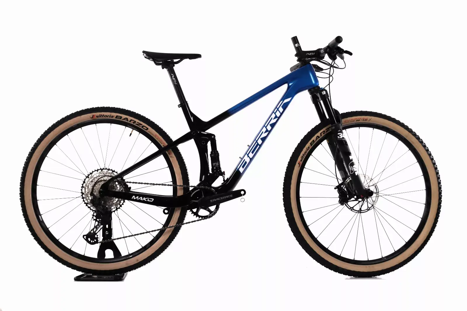 Berria Mako 6.1 used in M buycycle