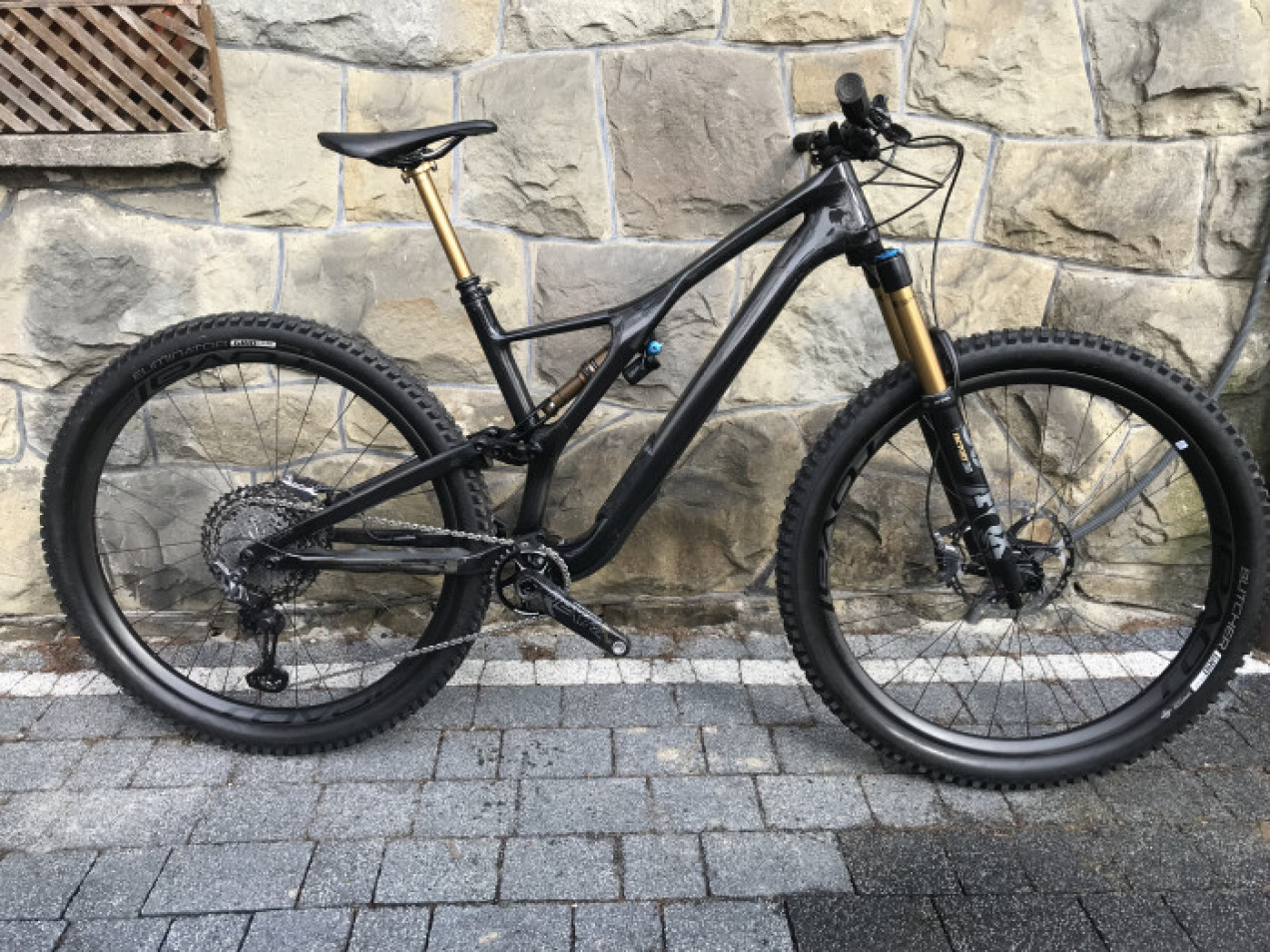 specialized men's stumpjumper comp carbon 27.5