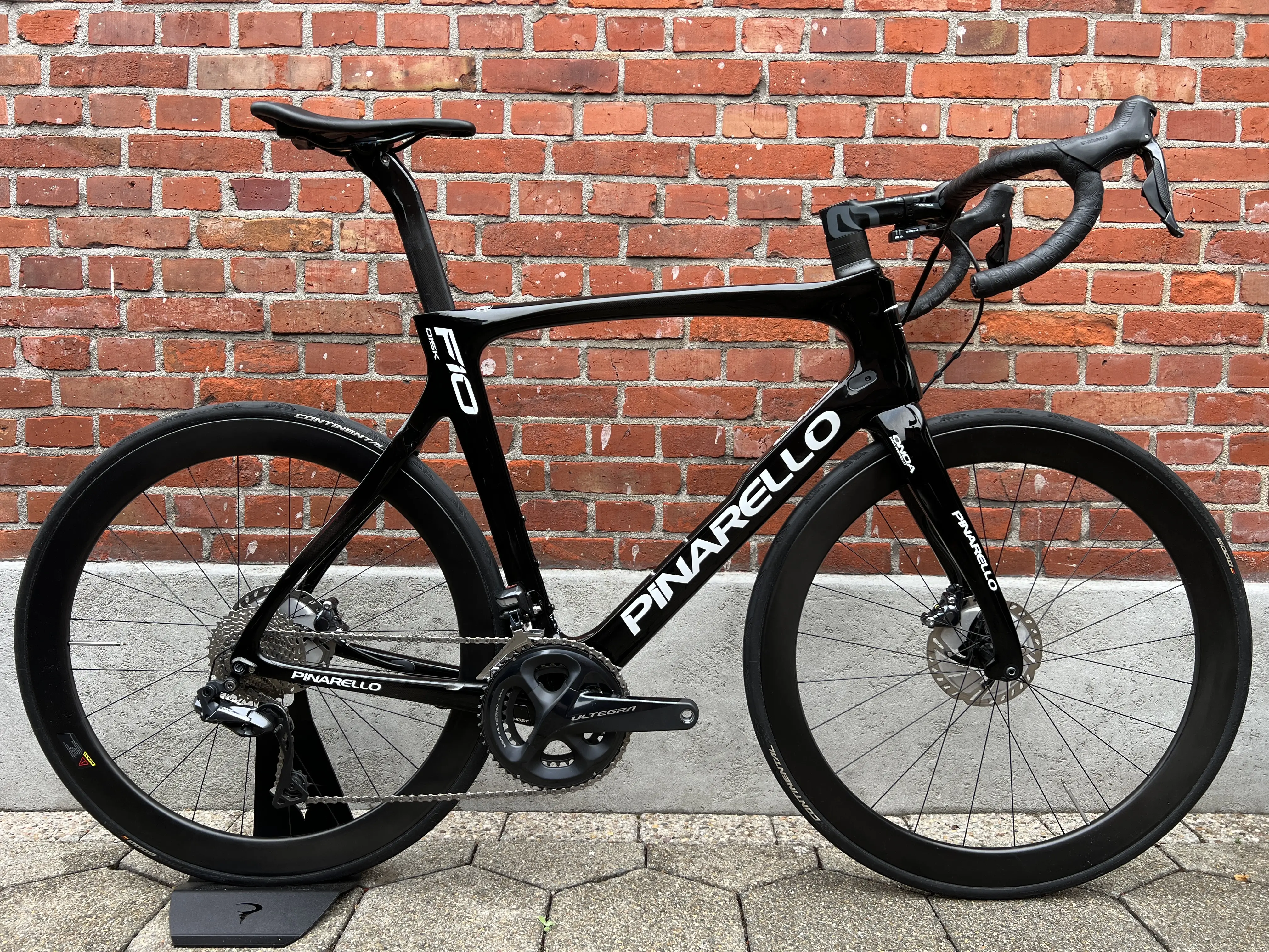 pinarello dogma f10 disc ultegra di2