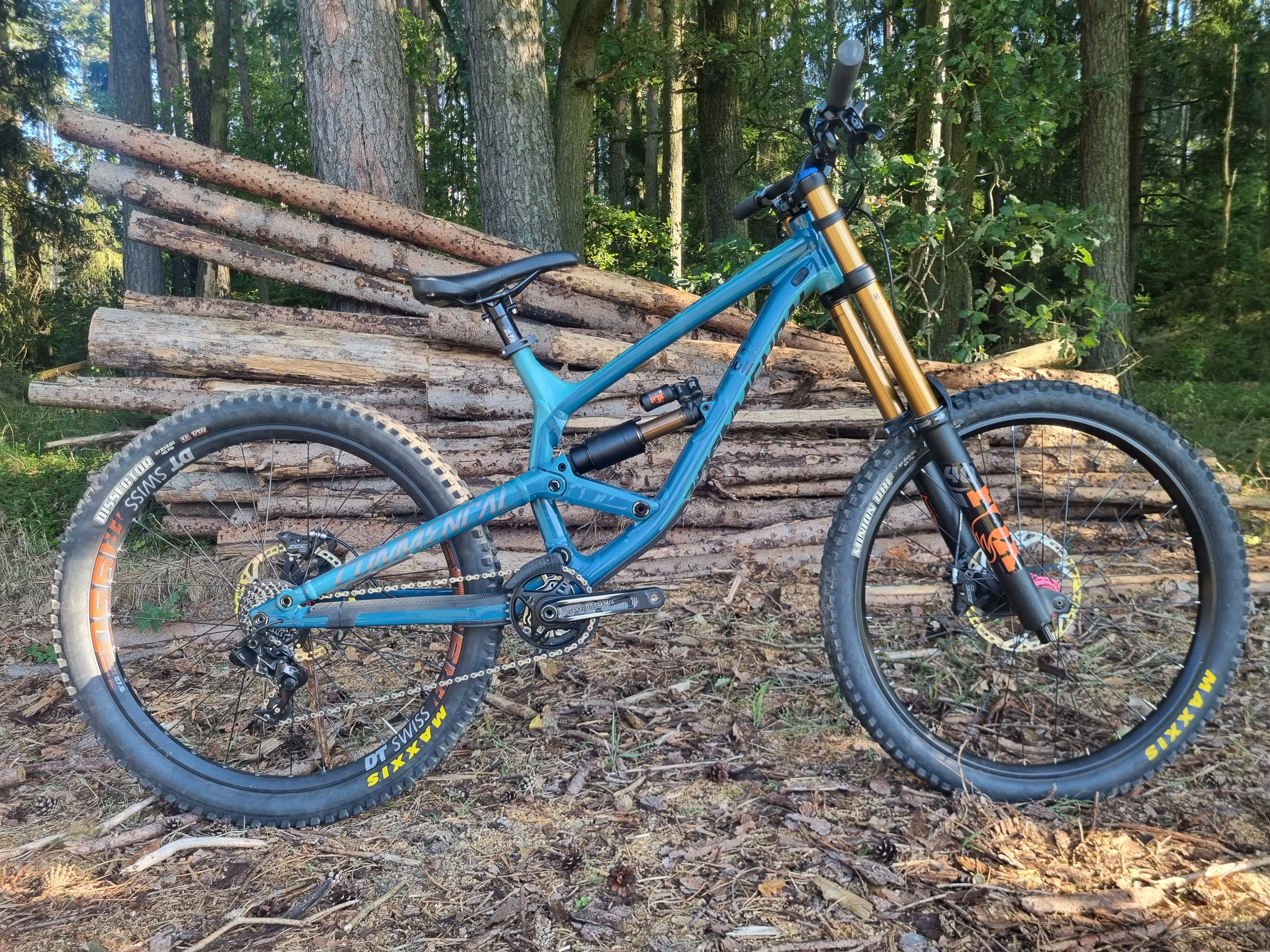 commencal furious race 2019