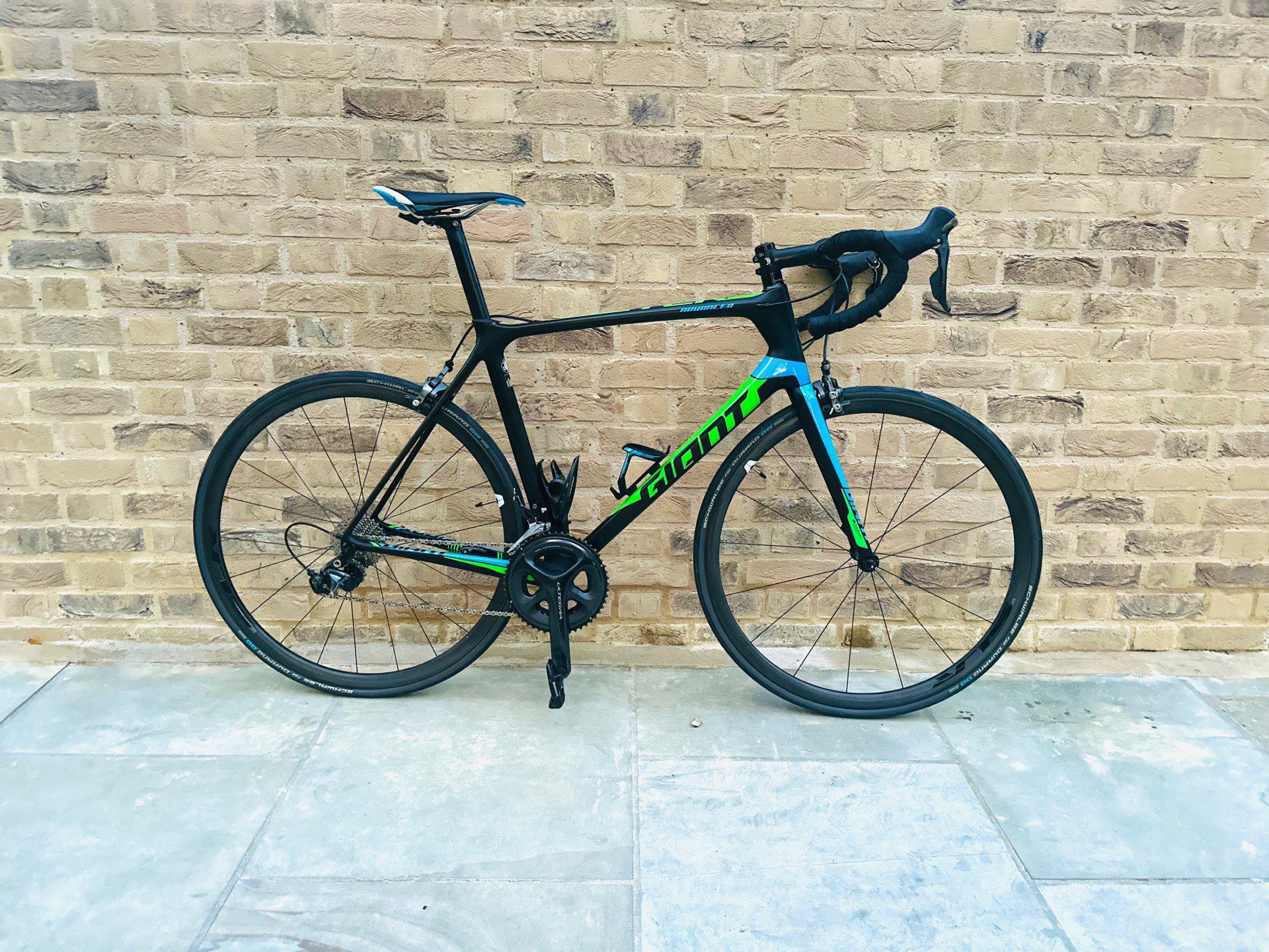 Giant TCR Advanced Pro 1 used in 56 cm | buycycle