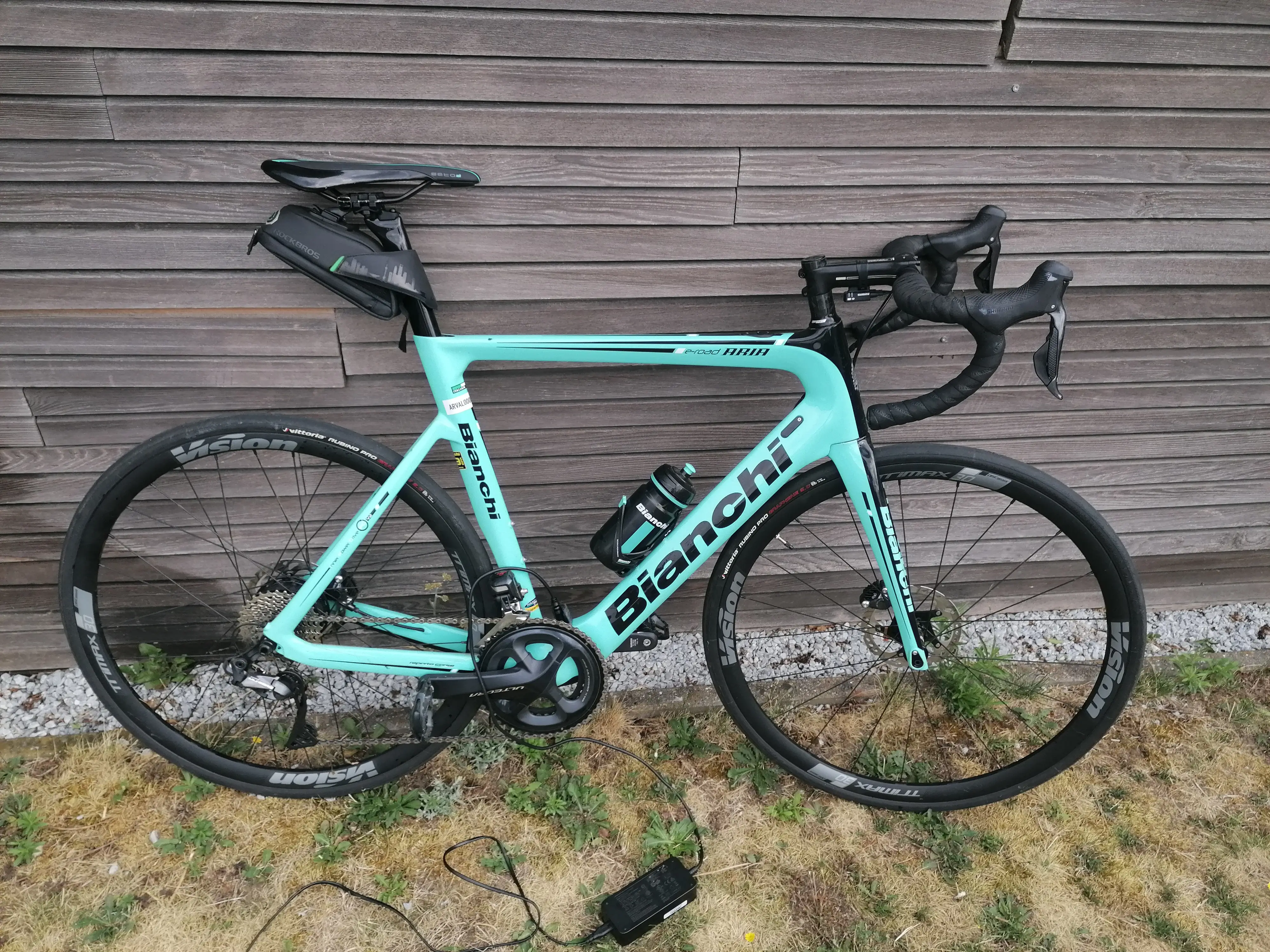 bianchi e road bike 2020